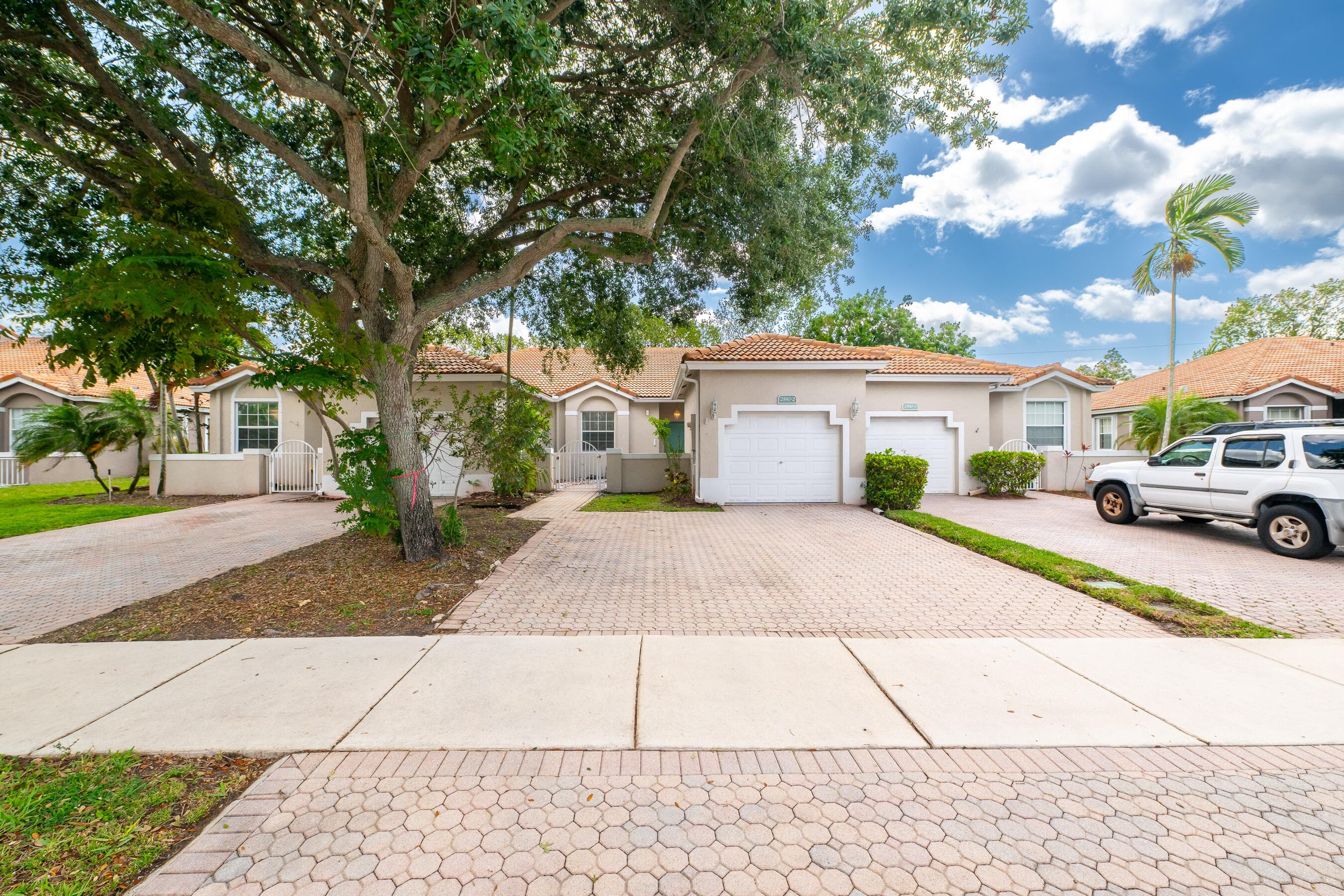 2590 E Aragon Boulevard 2, Sunrise, FL 33313 — photo 1 of 25