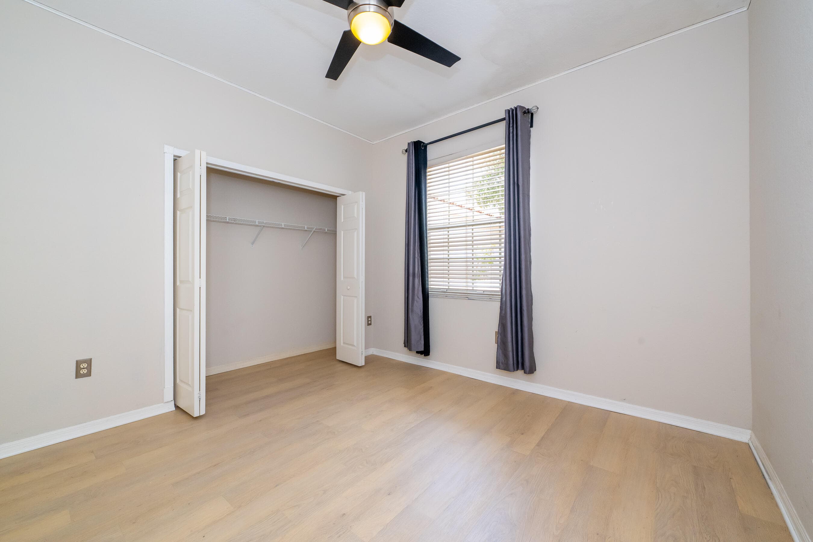 2590 E Aragon Boulevard 2, Sunrise, FL 33313 — photo 12 of 25