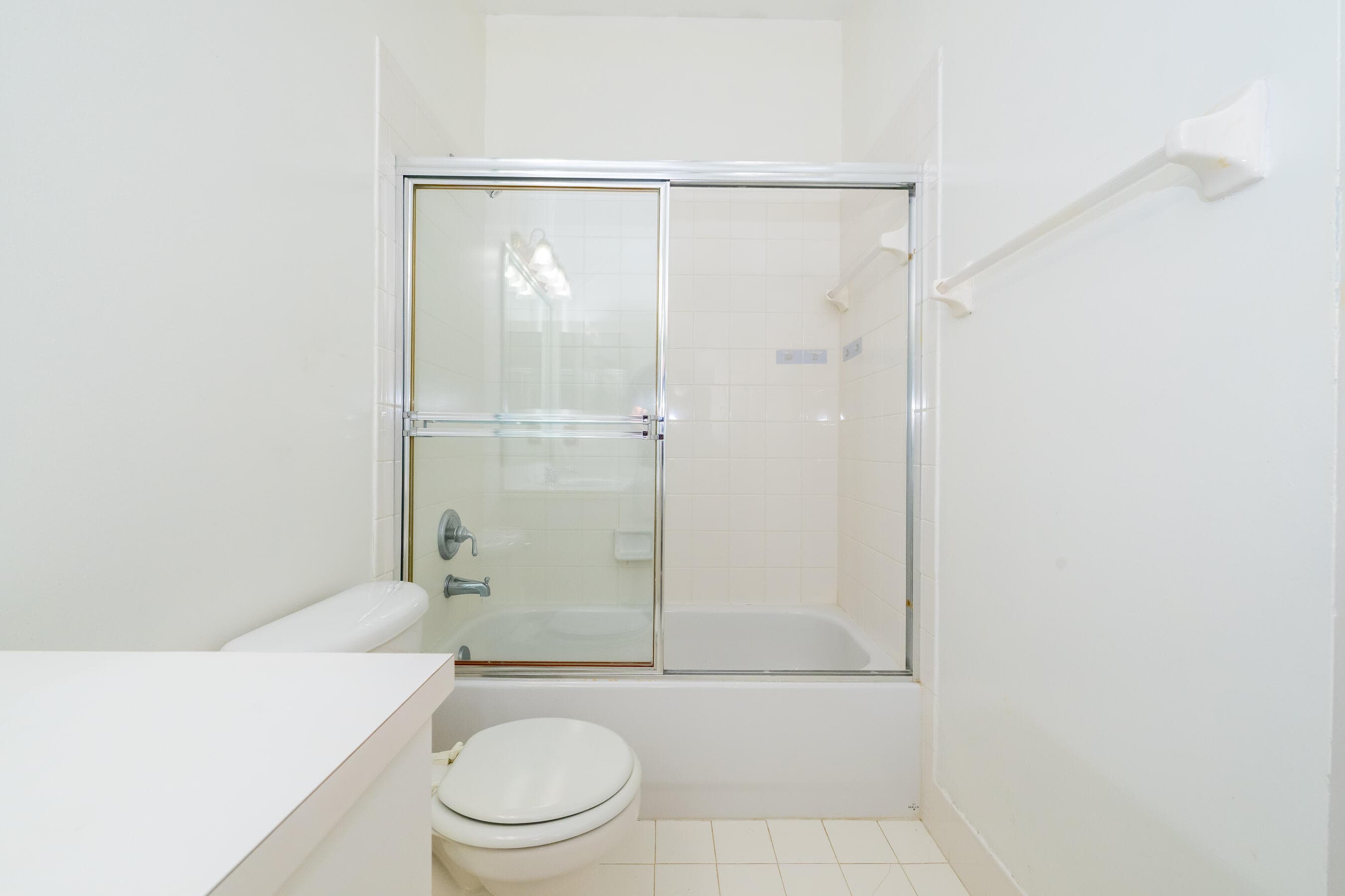 2590 E Aragon Boulevard 2, Sunrise, FL 33313 — photo 15 of 25