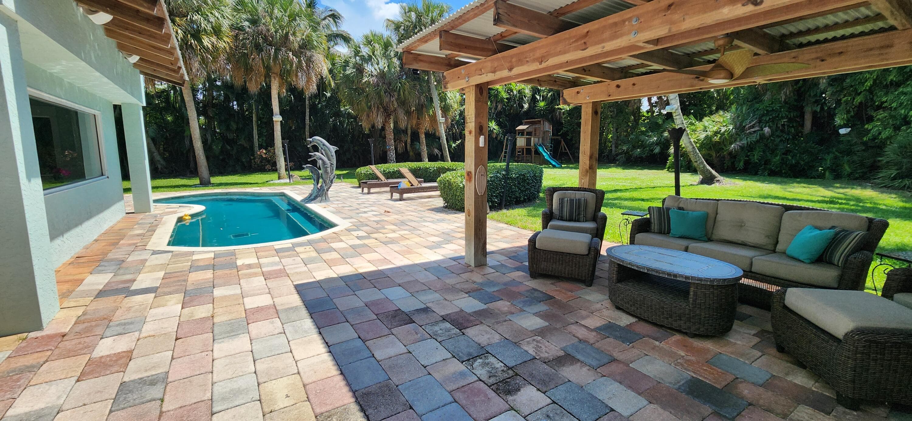 1066 SE St Lucie Boulevard, Stuart, FL 34996 — photo 3 of 32