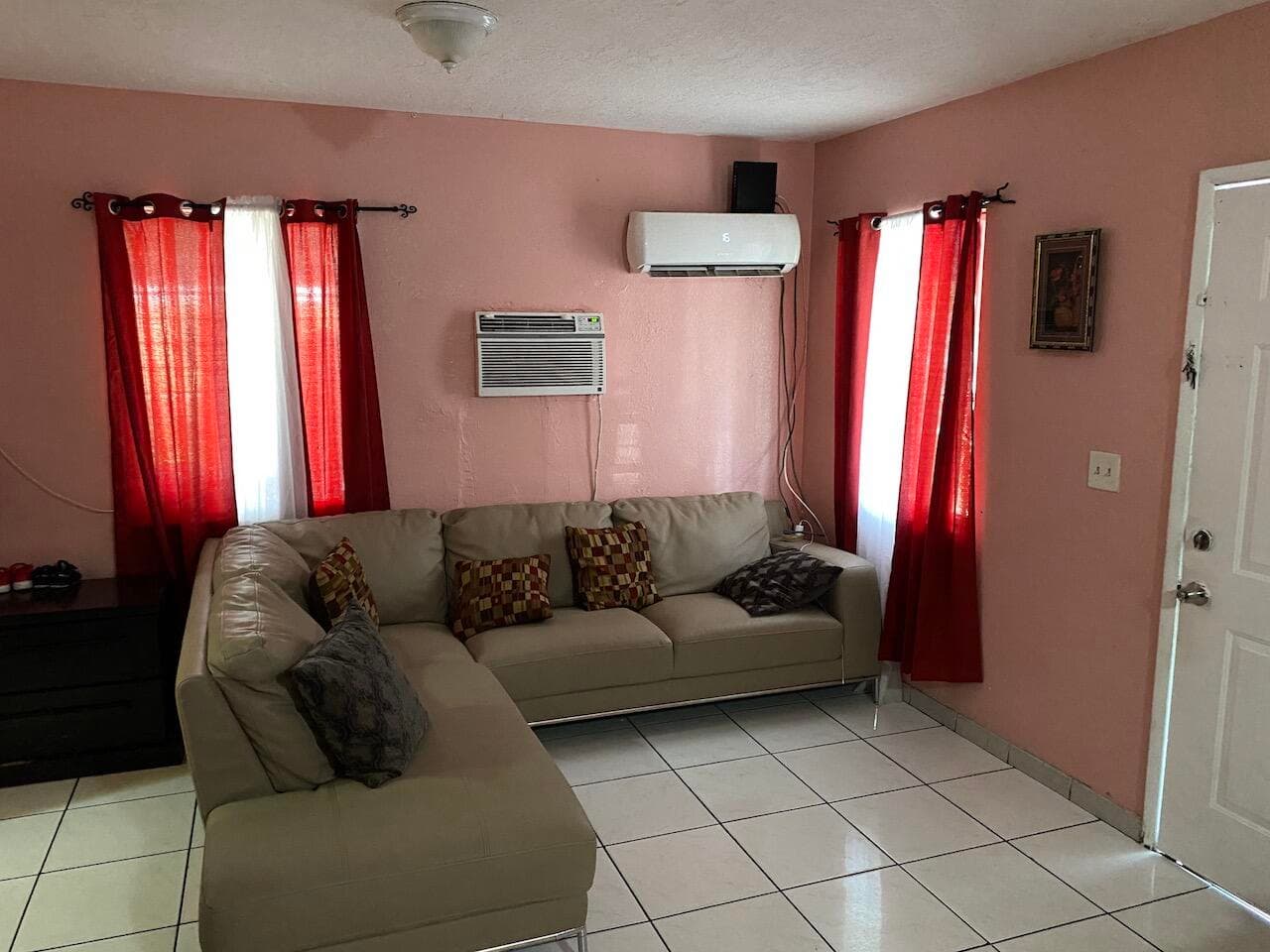 12920 Westview Drive 1, Miami, FL 33167 — photo 3 of 18