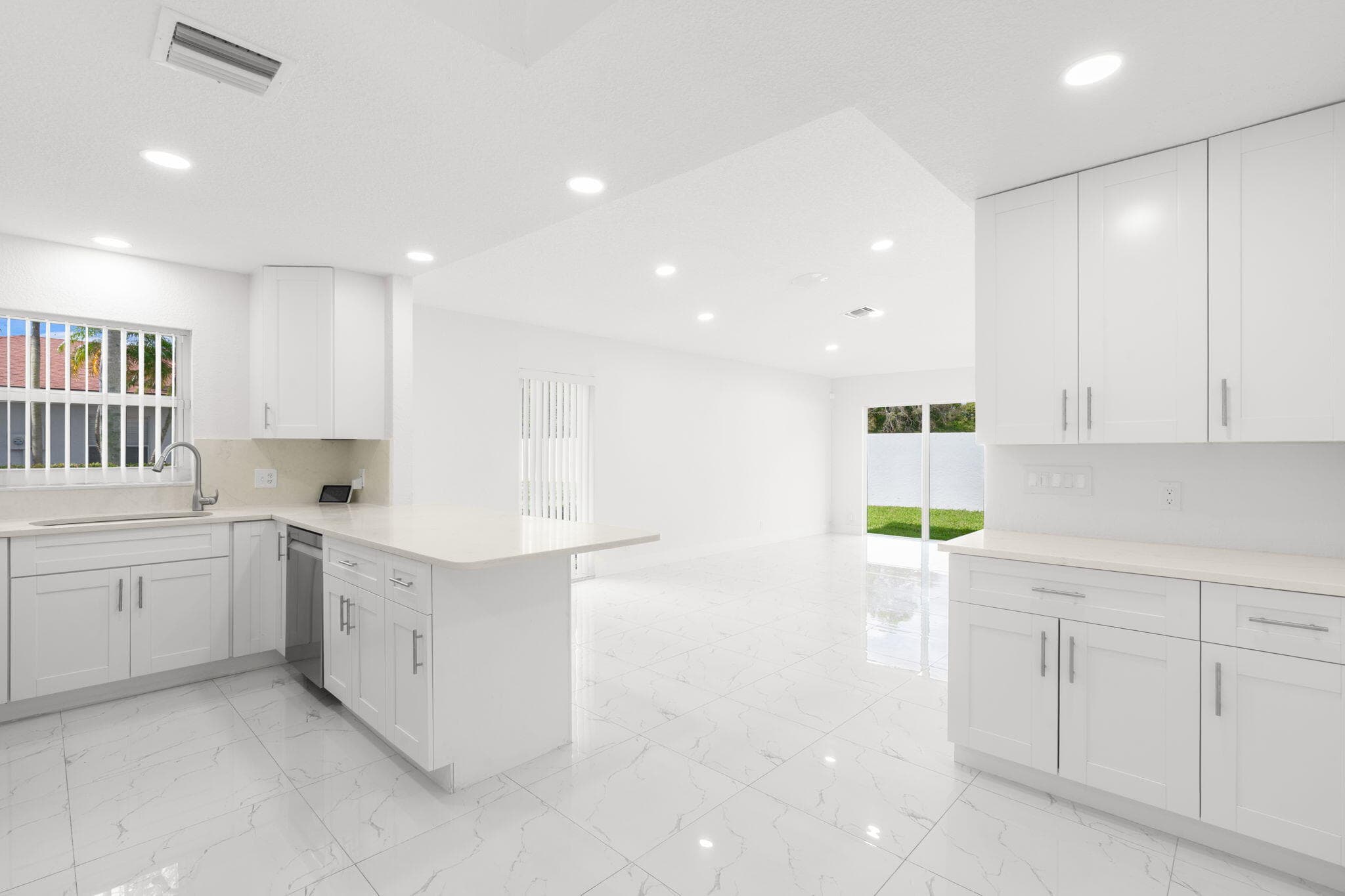 6702 N Pine Island Road 6702, Tamarac, FL 33321 — photo 8 of 28