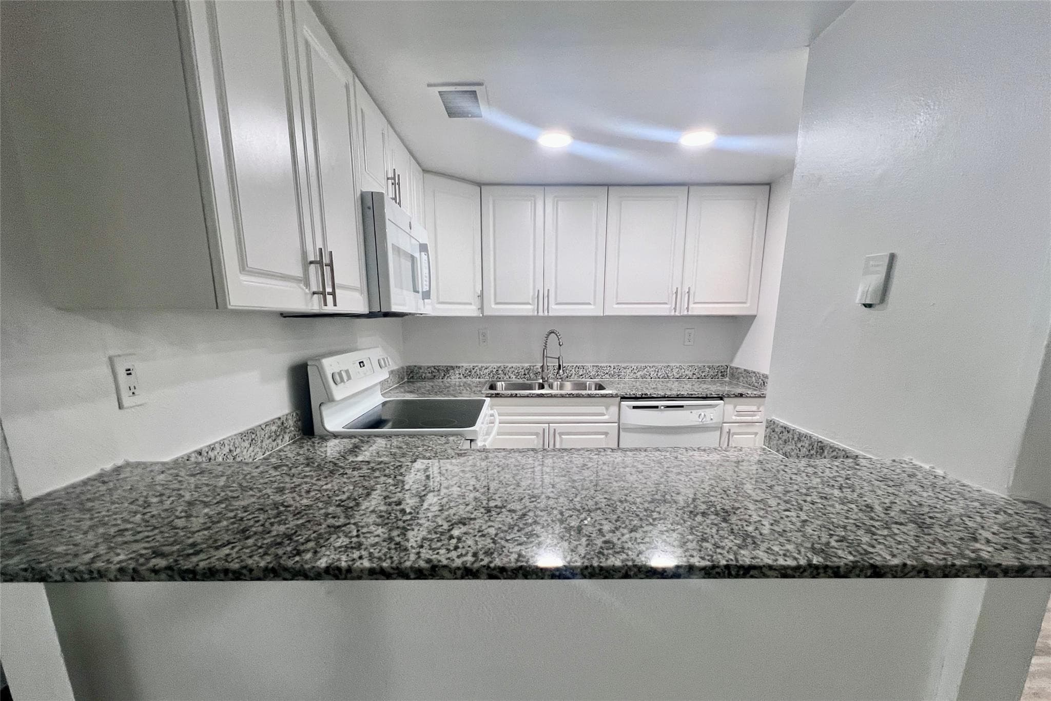 17350 NW 68th Avenue 300-419, Hialeah, FL 33015 — photo 2 of 19