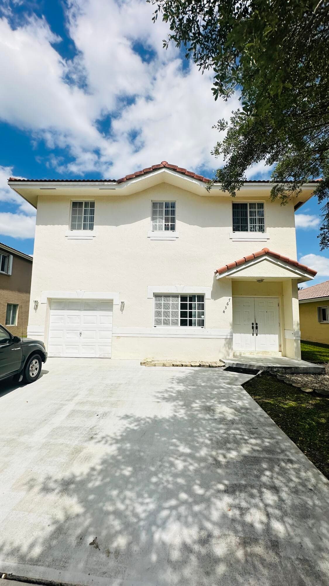 7634 NW 99th Way NW, Tamarac, FL 33321 — photo 2 of 32