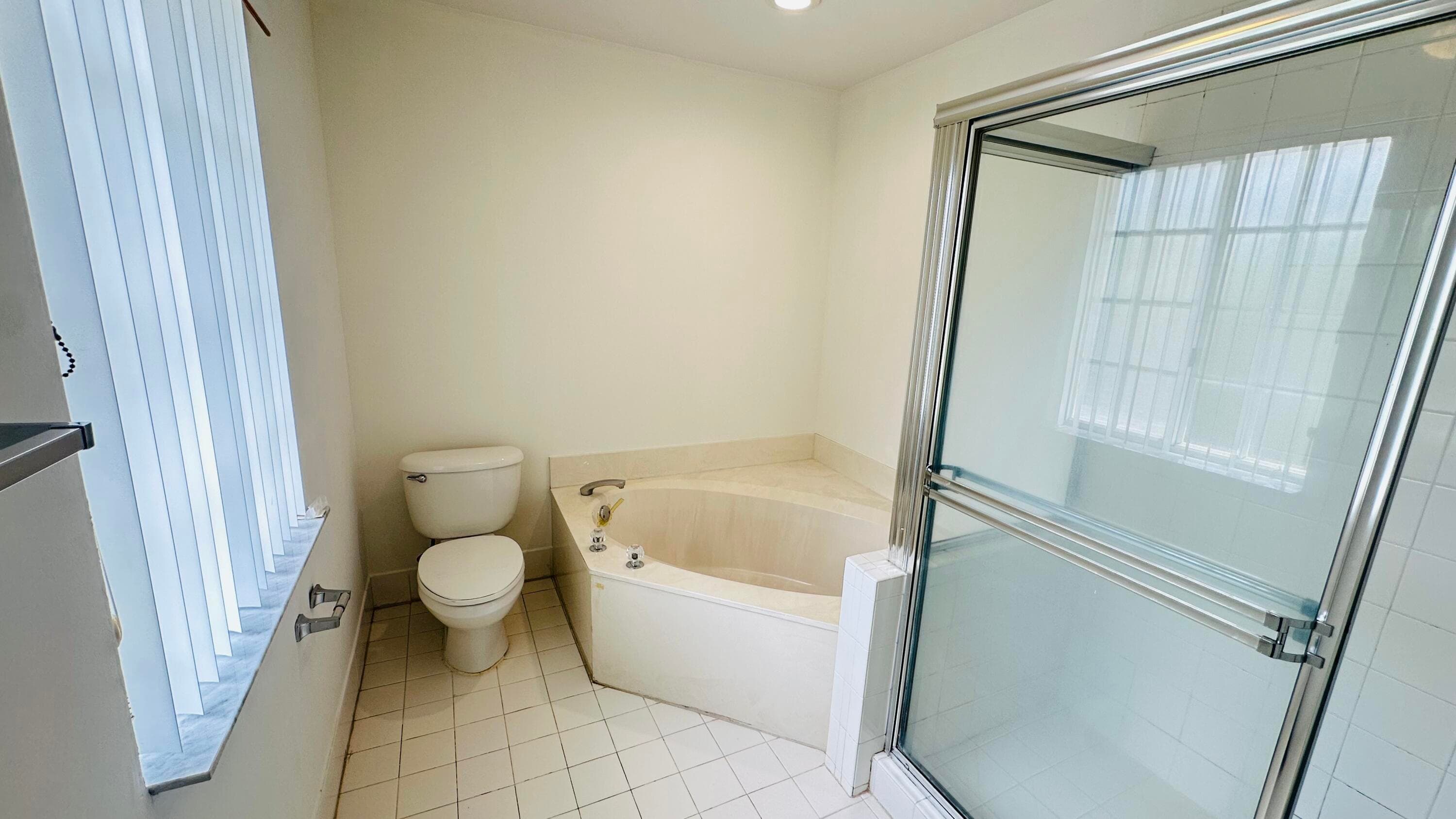 7634 NW 99th Way NW, Tamarac, FL 33321 — photo 10 of 32