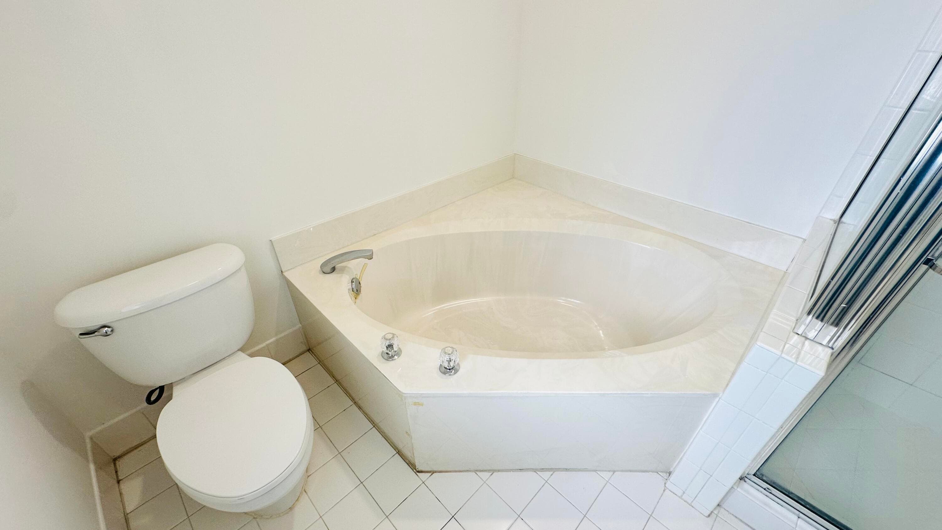 7634 NW 99th Way NW, Tamarac, FL 33321 — photo 11 of 32