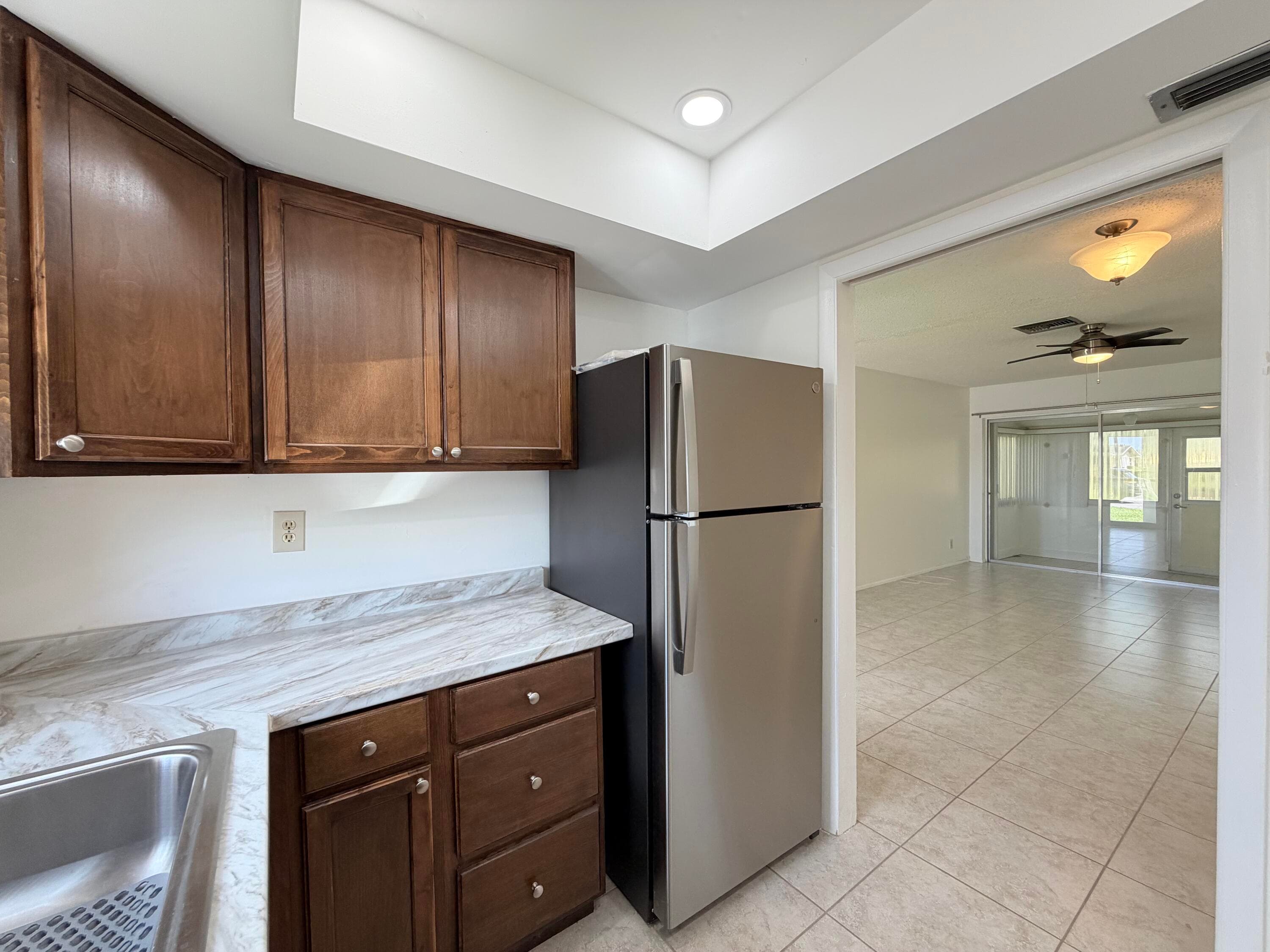 2607 Dudley Drive W L, West Palm Beach, FL 33415 — photo 5 of 34
