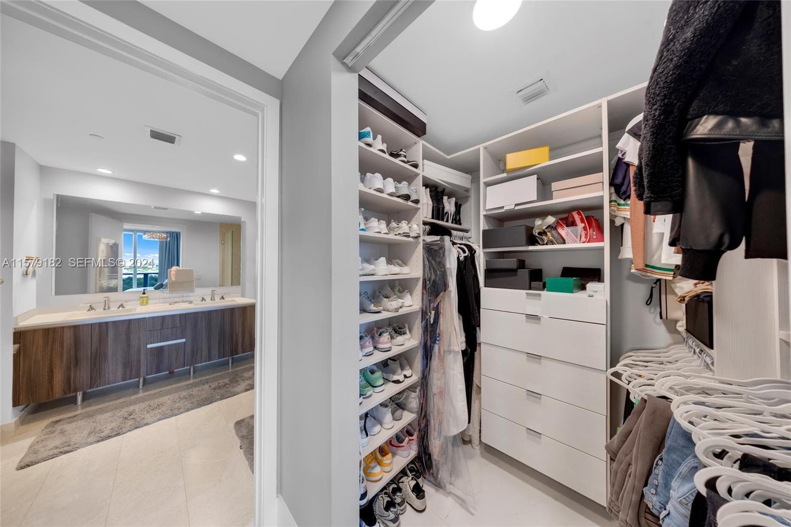 488 NE 18th Street 1801, Miami, FL 33132 — photo 26 of 30