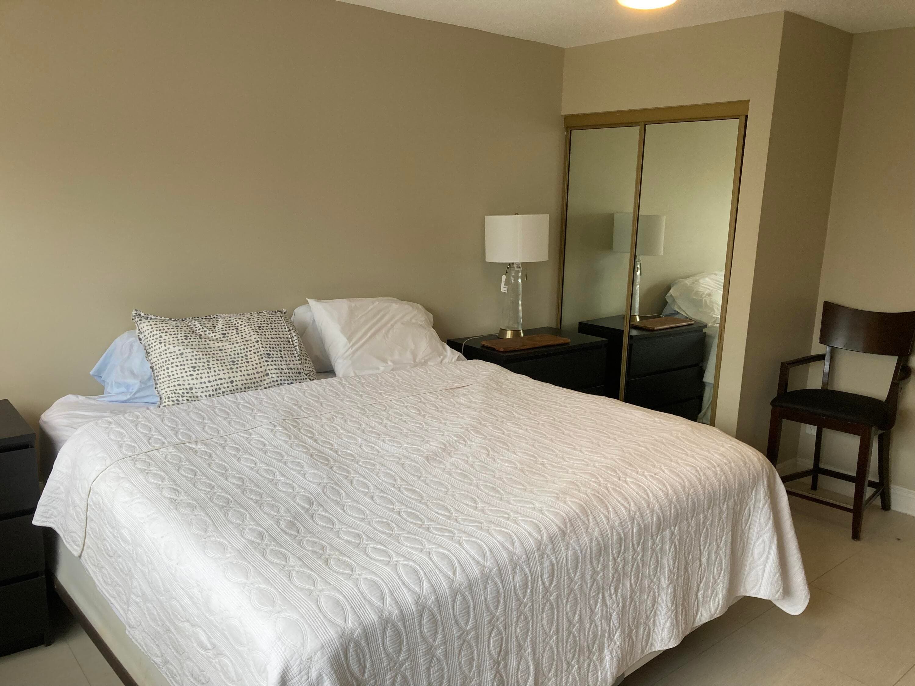 500 NE 14th Avenue NE 404, Hallandale Beach, FL 33009 — photo 23 of 32