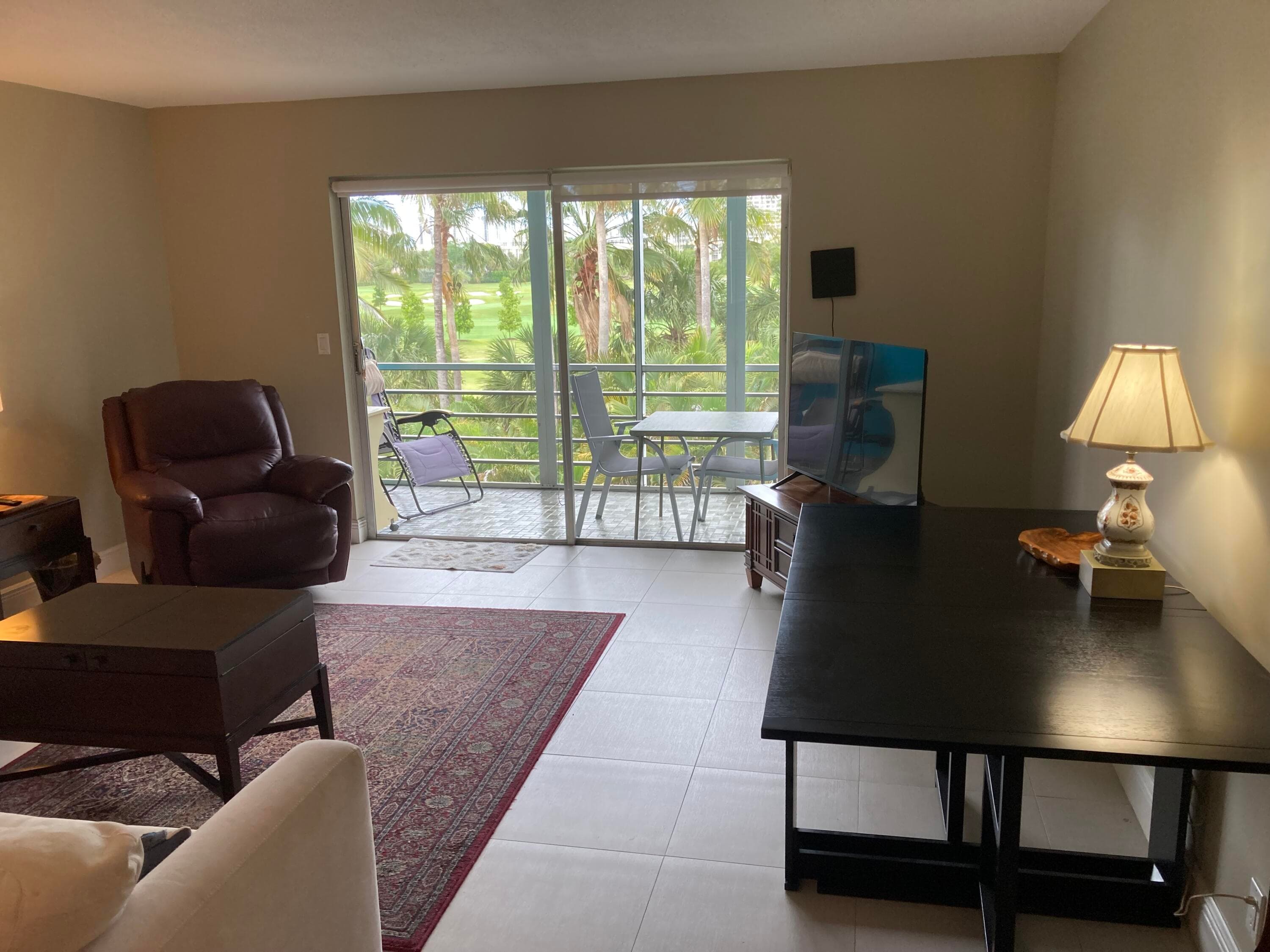 500 NE 14th Avenue NE 404, Hallandale Beach, FL 33009 — photo 14 of 32