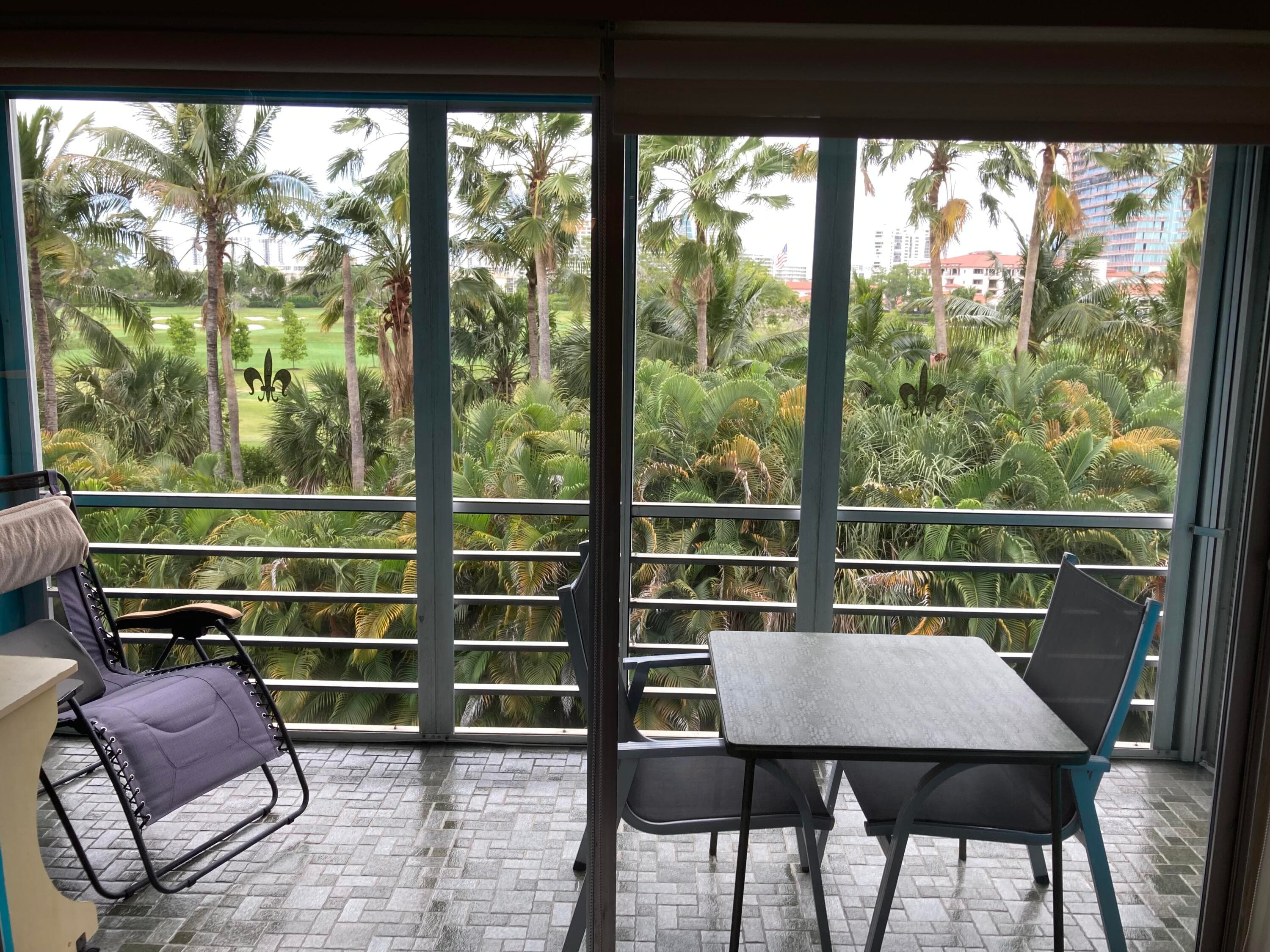 500 NE 14th Avenue NE 404, Hallandale Beach, FL 33009 — photo 16 of 32