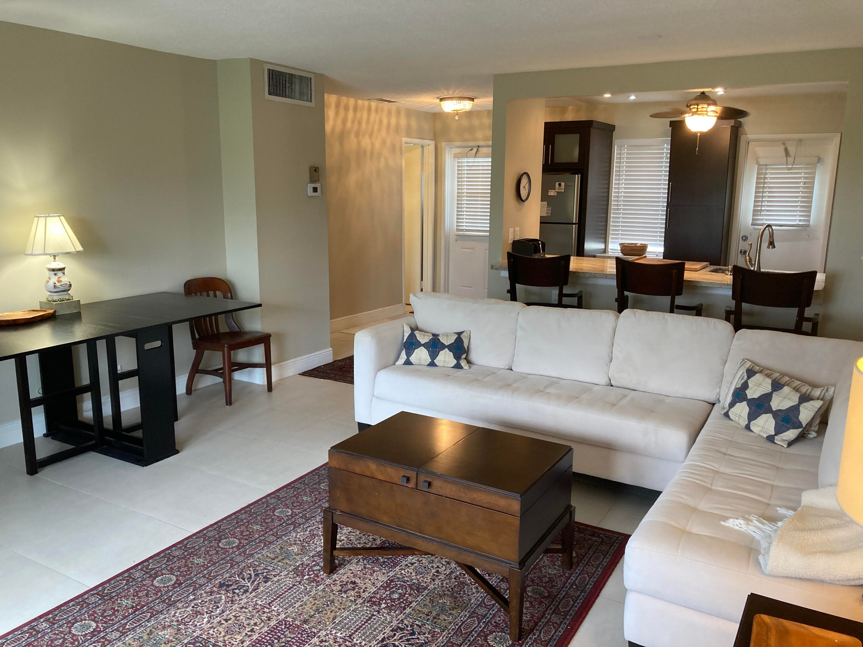 500 NE 14th Avenue NE 404, Hallandale Beach, FL 33009 — photo 12 of 32