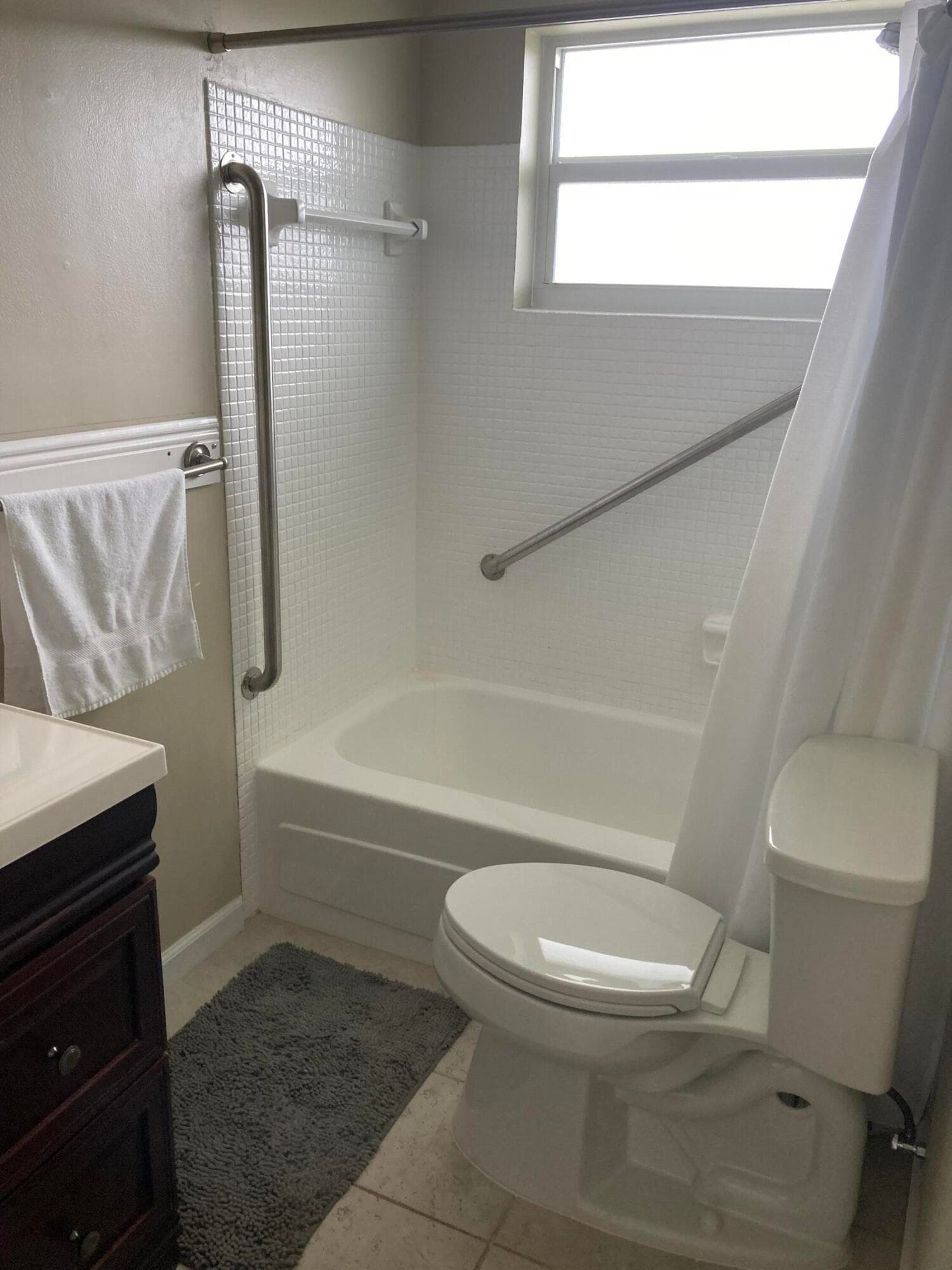 500 NE 14th Avenue NE 404, Hallandale Beach, FL 33009 — photo 20 of 32