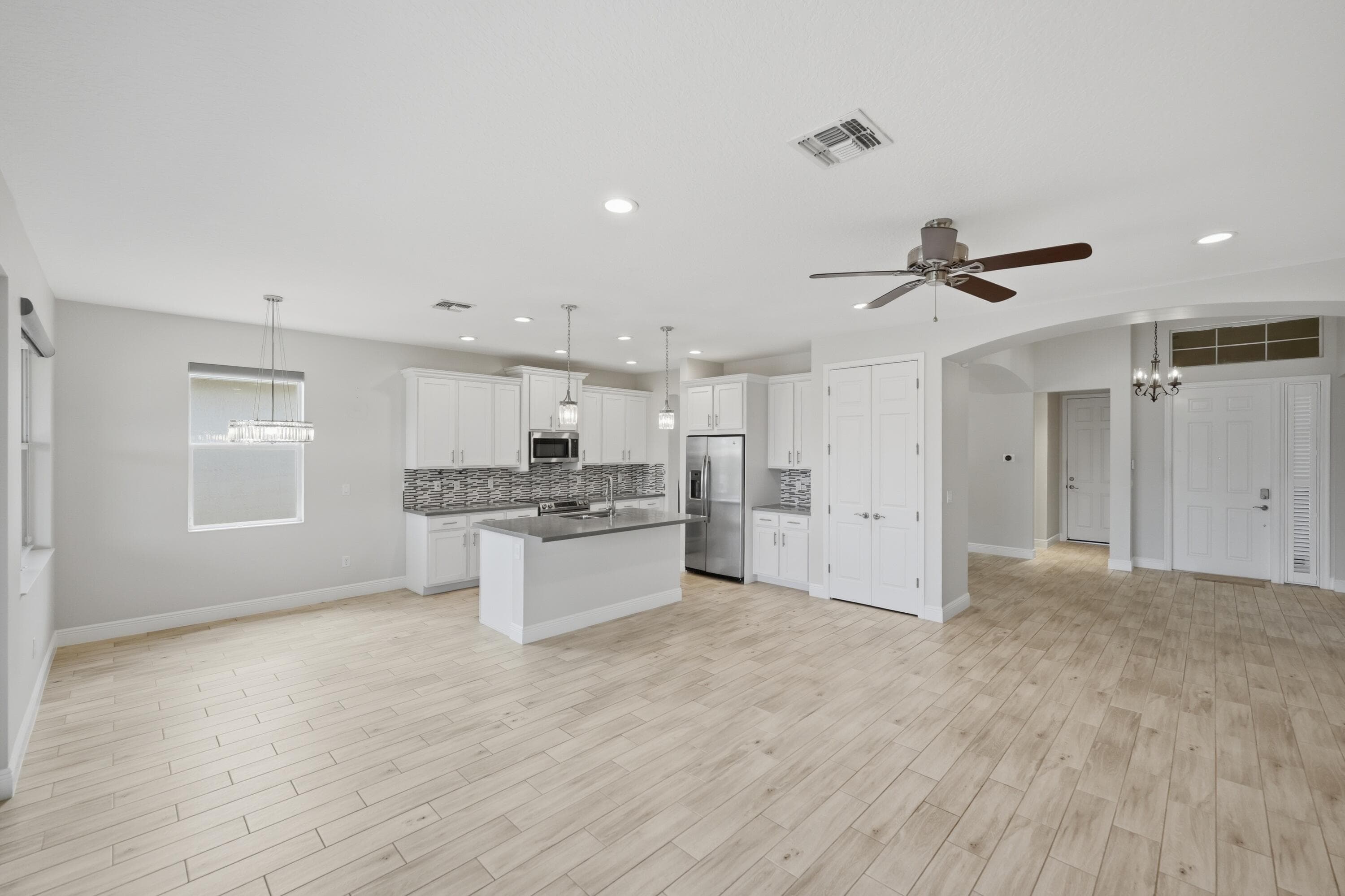 11277 SW Lake Park Drive, Port St. Lucie, FL 34987 — photo 6 of 73