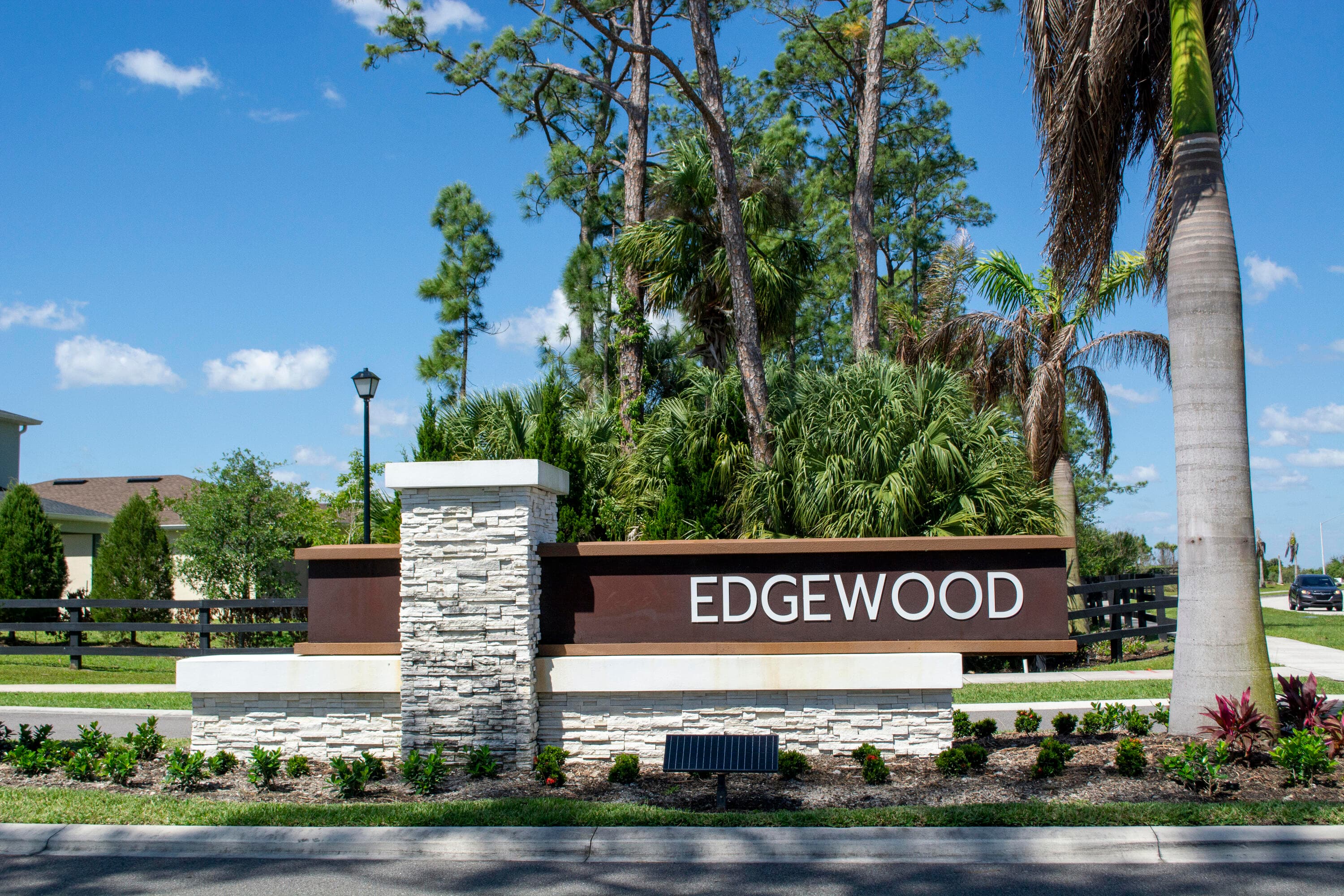 560 Veridian Circle NW, Palm Bay, FL 32907 — photo 3 of 48