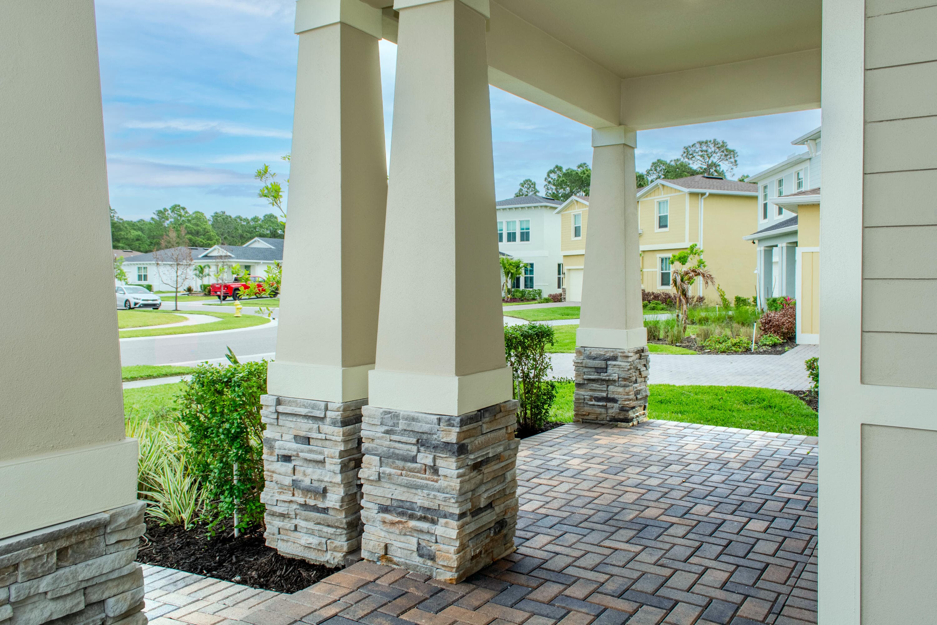 560 Veridian Circle NW, Palm Bay, FL 32907 — photo 8 of 48