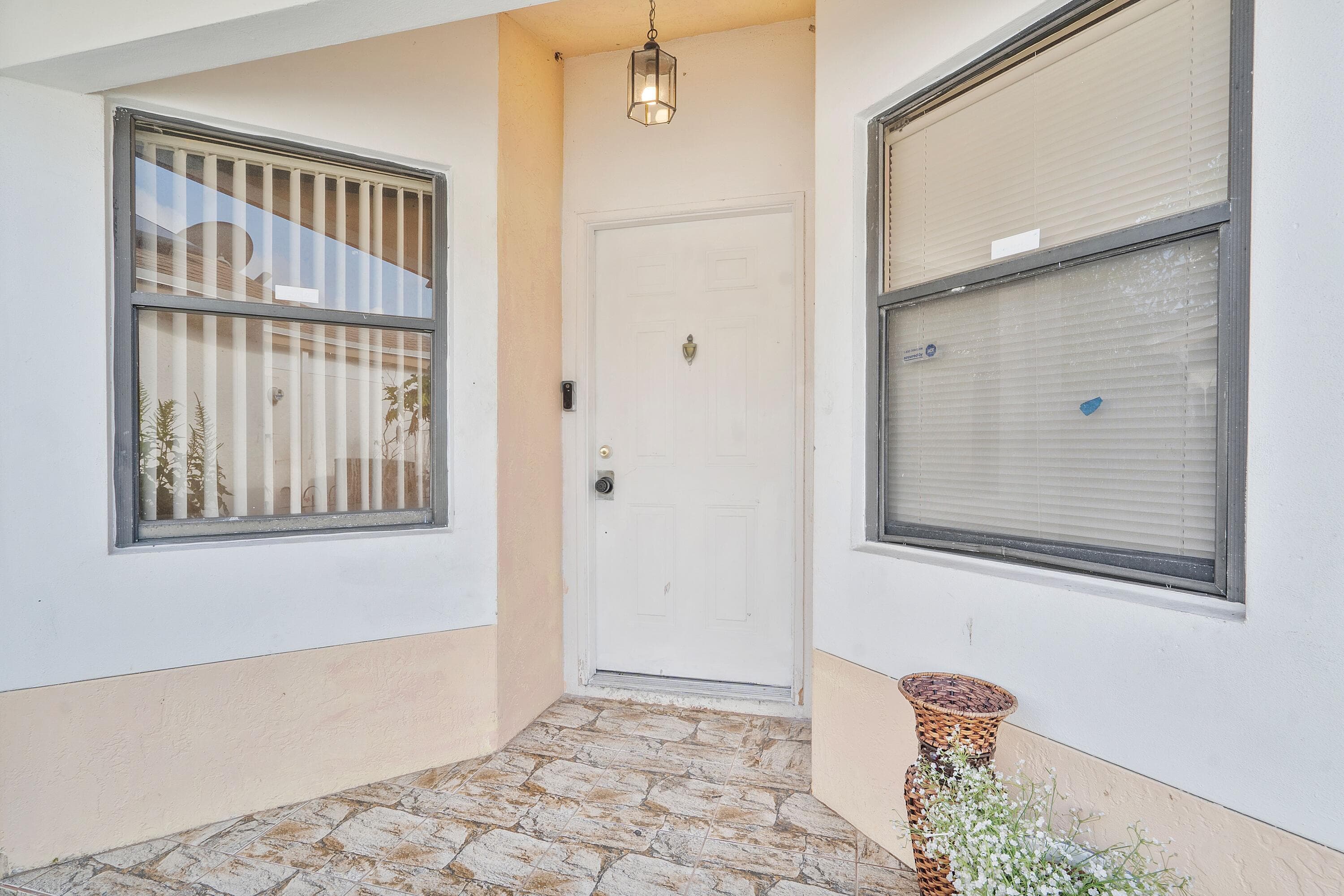904 Magnolia Avenue, North Lauderdale, FL 33068 — photo 4 of 27