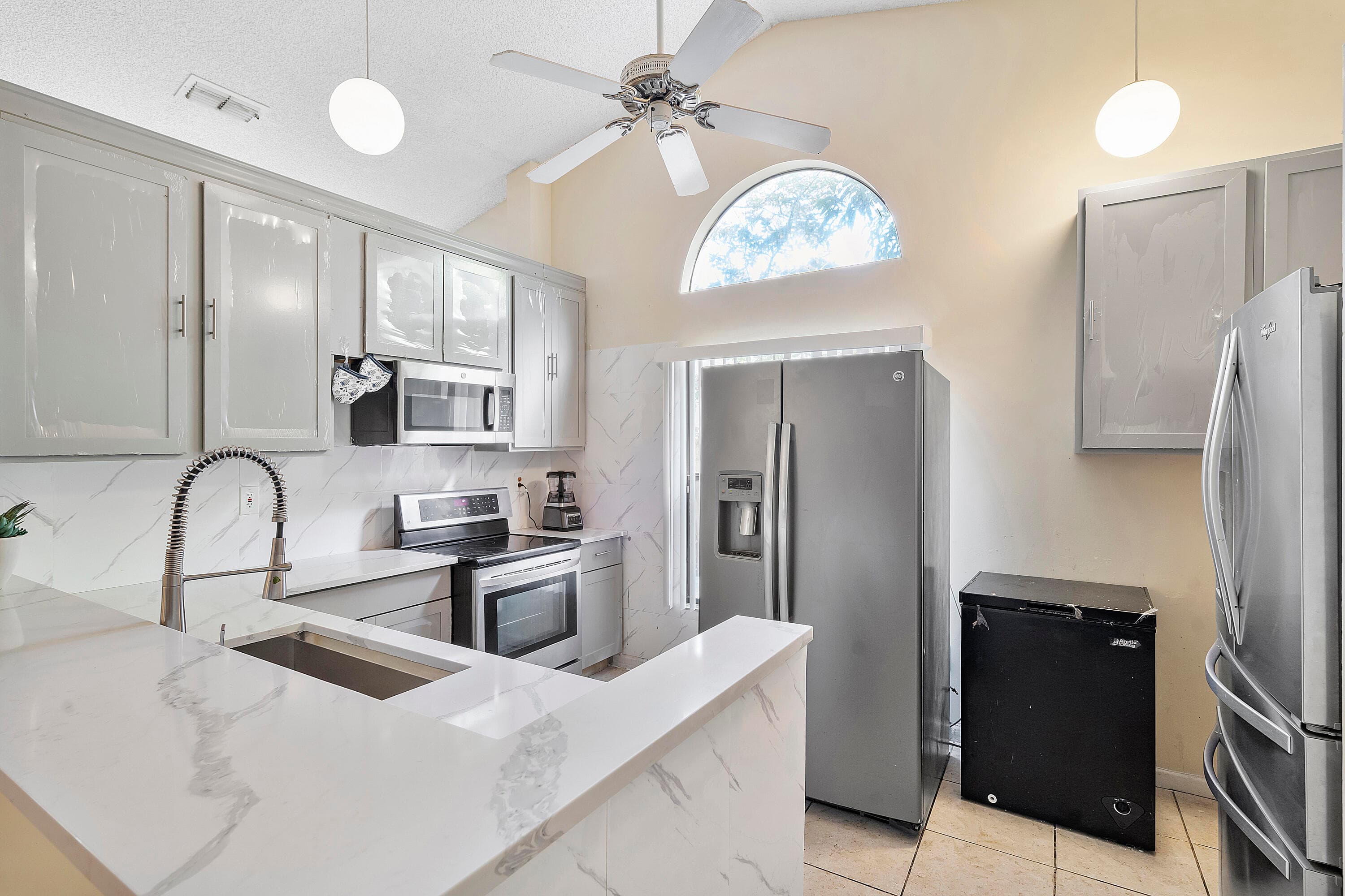 904 Magnolia Avenue, North Lauderdale, FL 33068 — photo 12 of 27