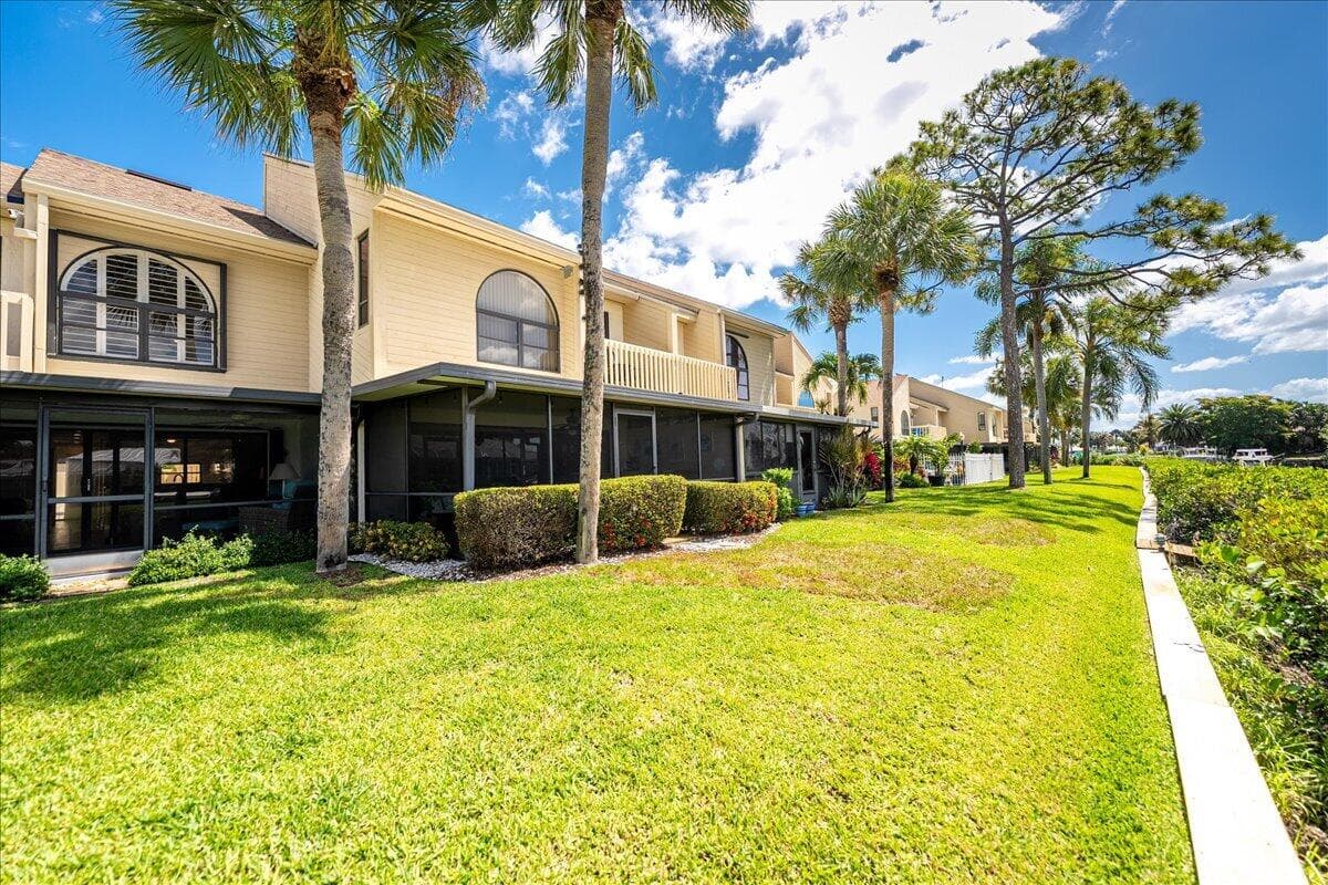 1102 SE Mitchell Avenue 205, Port St. Lucie, FL 34952 — photo 31 of 80