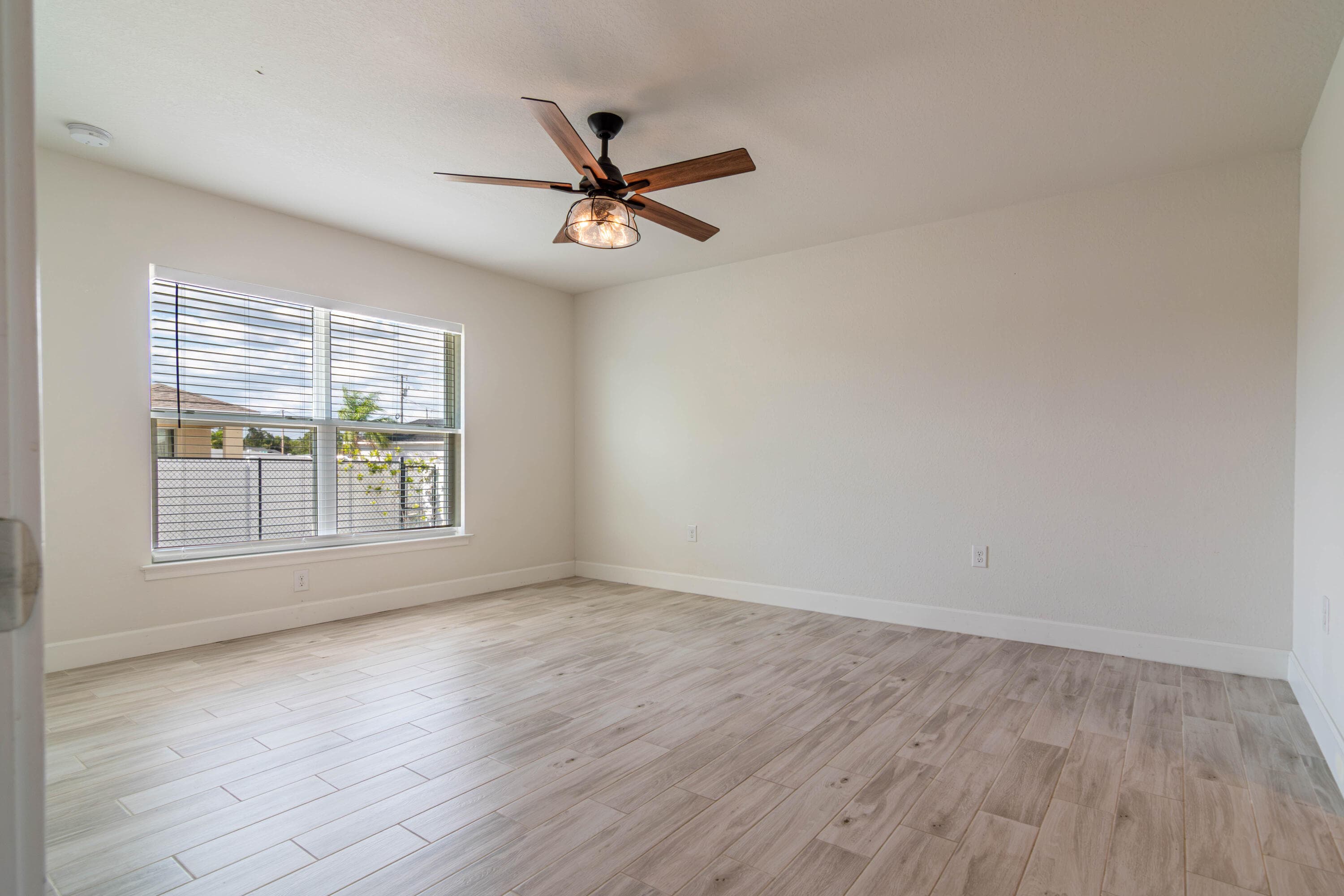 1513 NE 43rd Terrace, Cape Coral, FL 33909 — photo 17 of 44