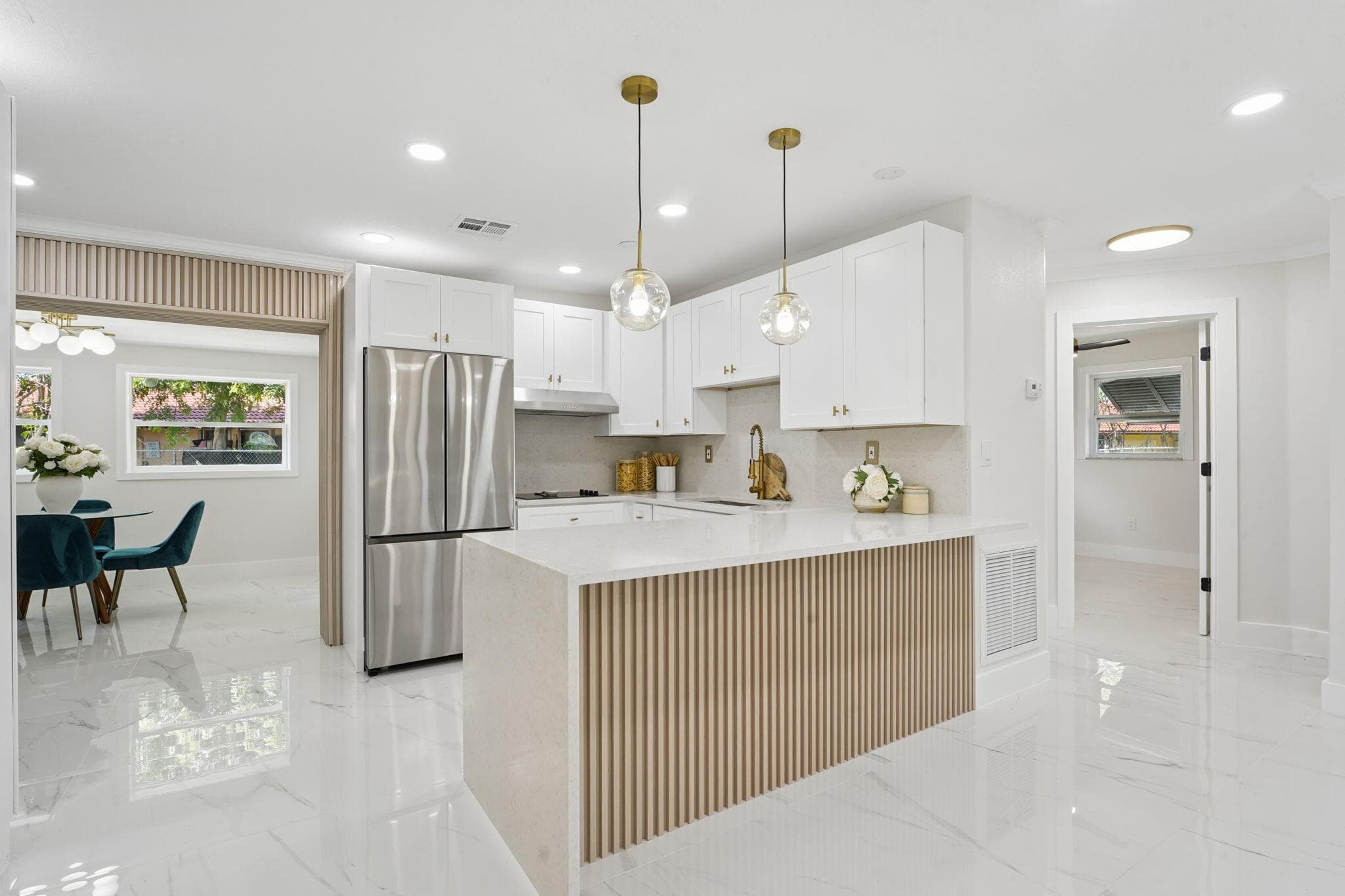 1527 Live Oak Drive, West Palm Beach, FL 33415 — photo 3 of 45