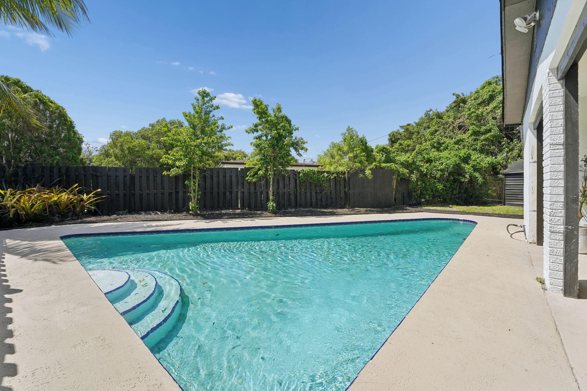 1527 Live Oak Drive, West Palm Beach, FL 33415 — photo 28 of 45