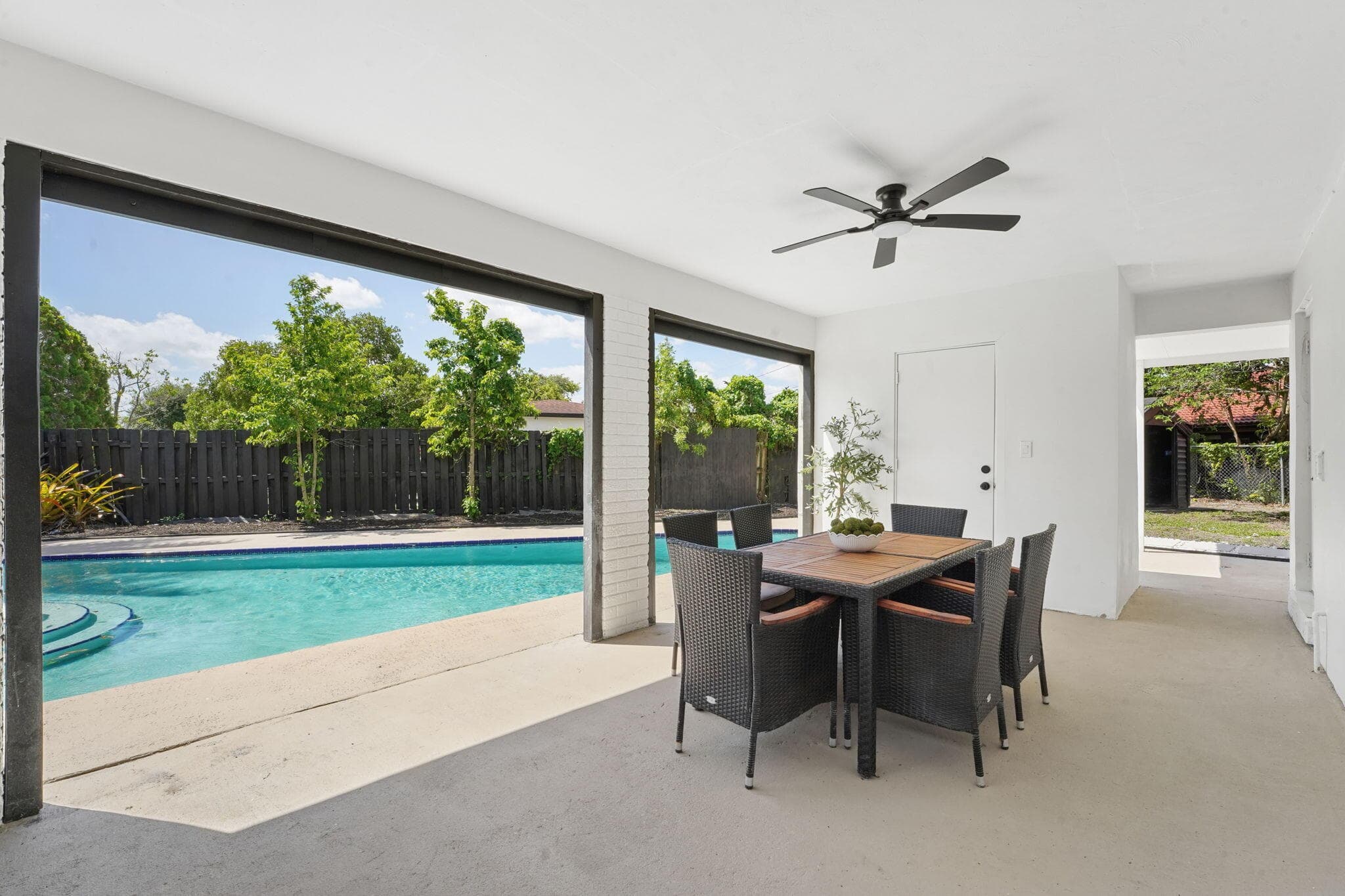 1527 Live Oak Drive, West Palm Beach, FL 33415 — photo 29 of 45