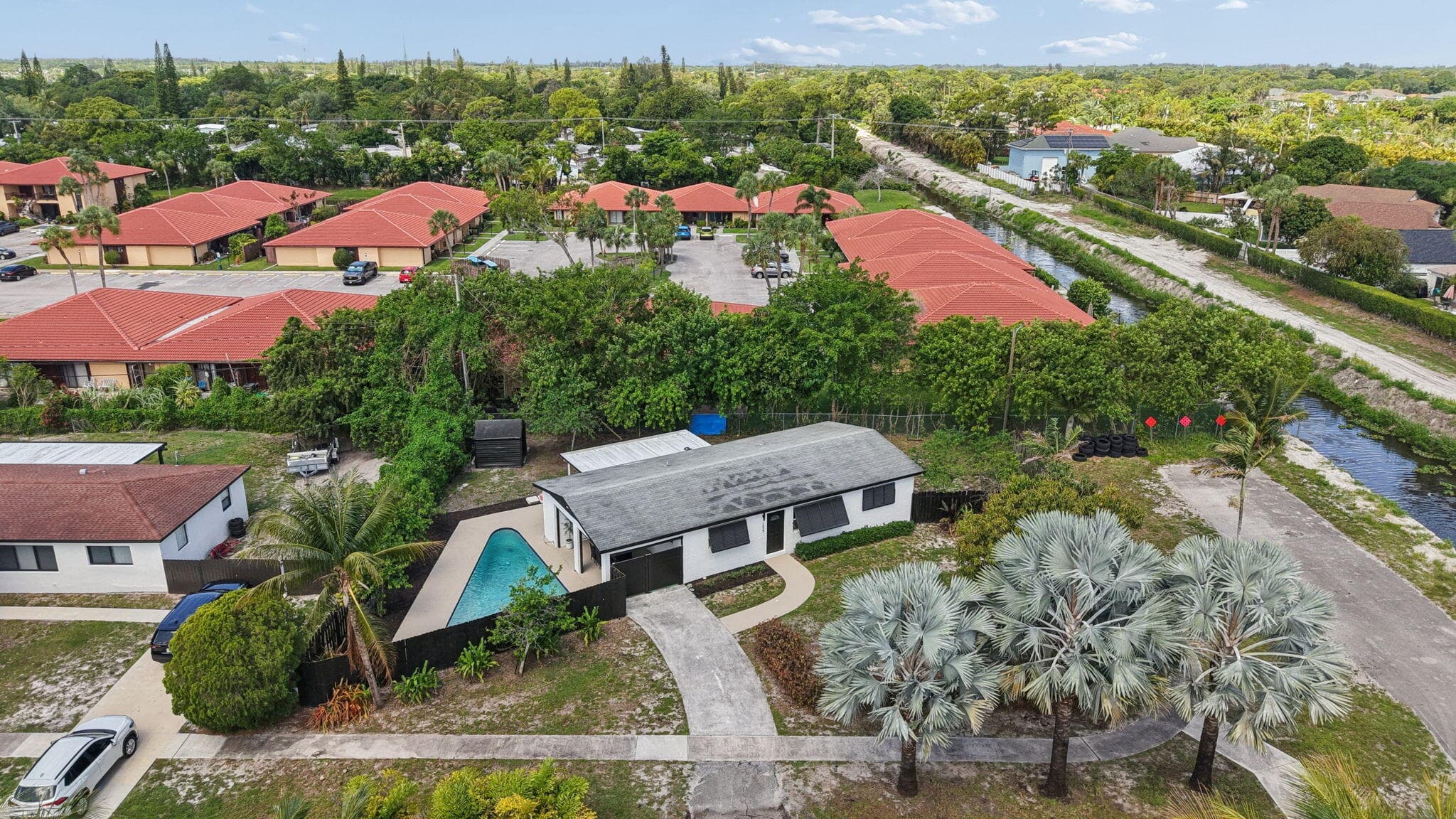 1527 Live Oak Drive, West Palm Beach, FL 33415 — photo 40 of 45