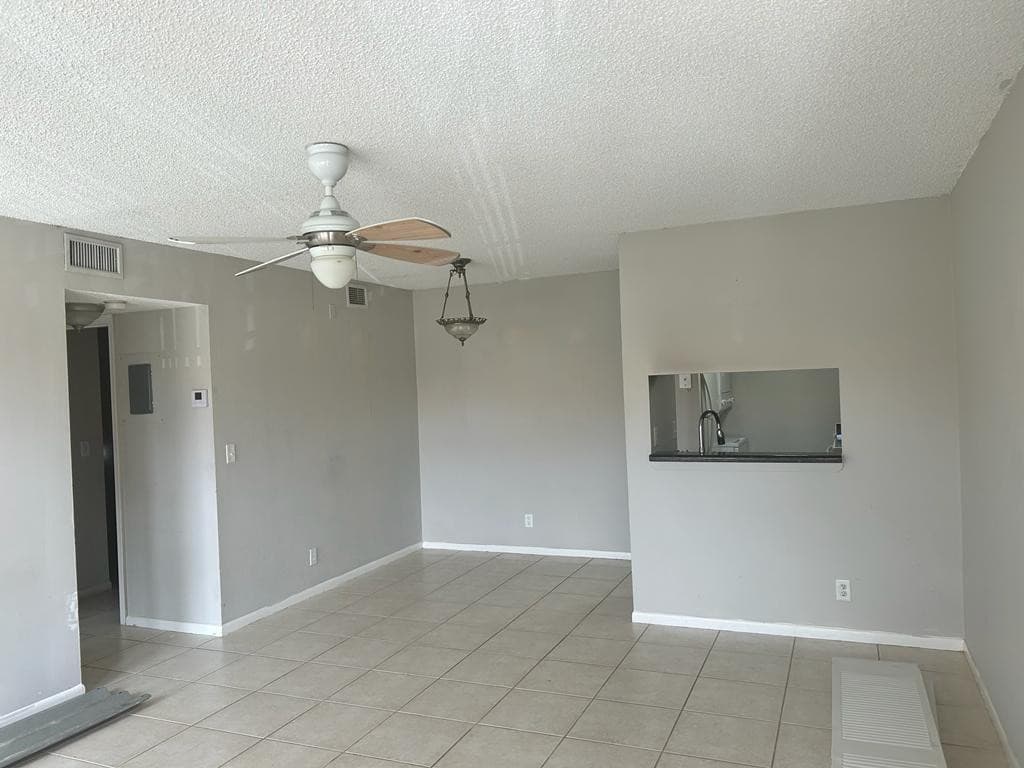 3662 N University Drive F-7, Coral Springs, FL 33065 — photo 4 of 14