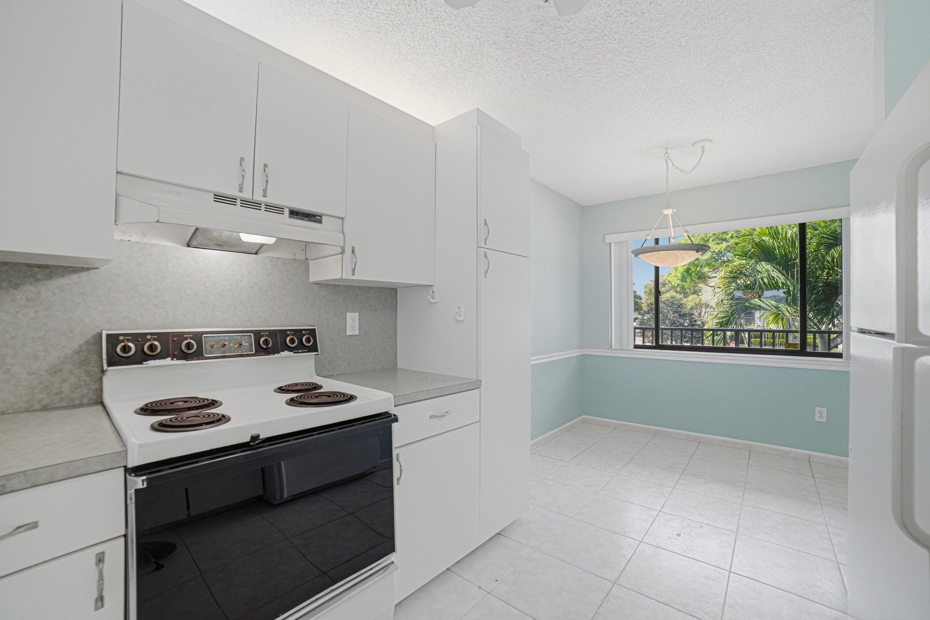 10442 E Clairmont Circle 204, Tamarac, FL 33321 — photo 8 of 32