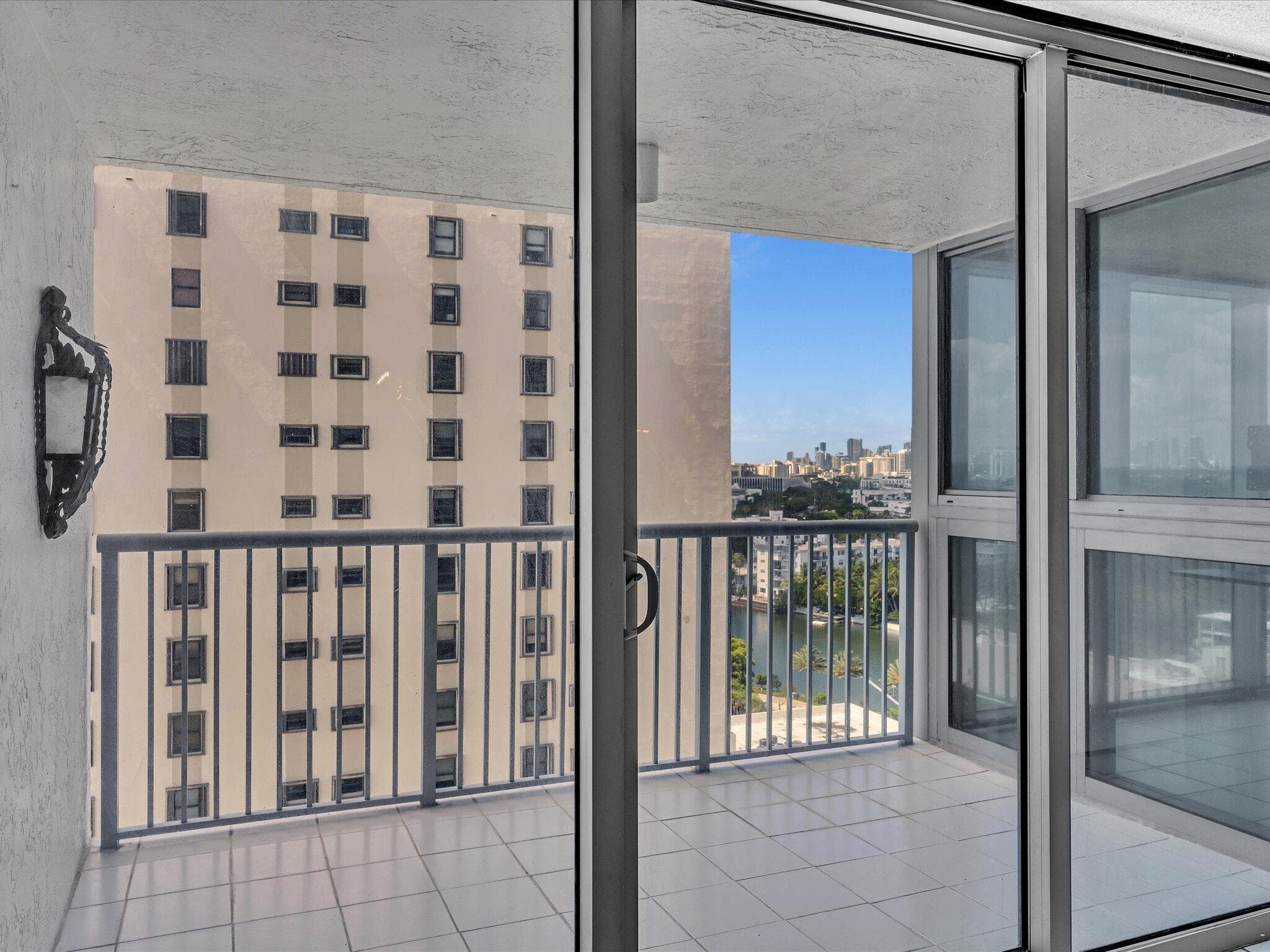 2655 Collins Avenue Unit 1710, Miami Beach, FL 33140 — photo 8 of 54
