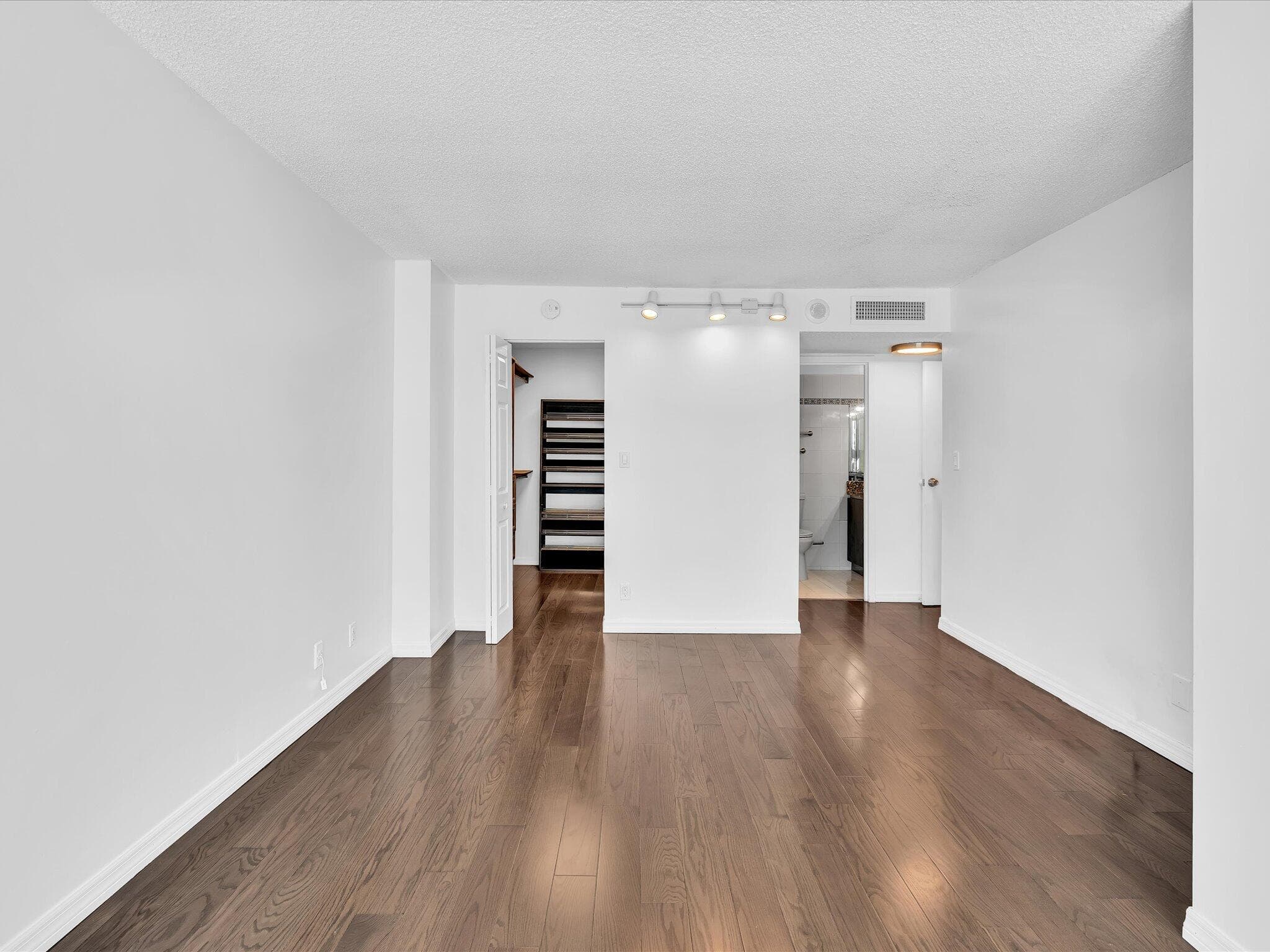 2655 Collins Avenue Unit 1710, Miami Beach, FL 33140 — photo 24 of 54