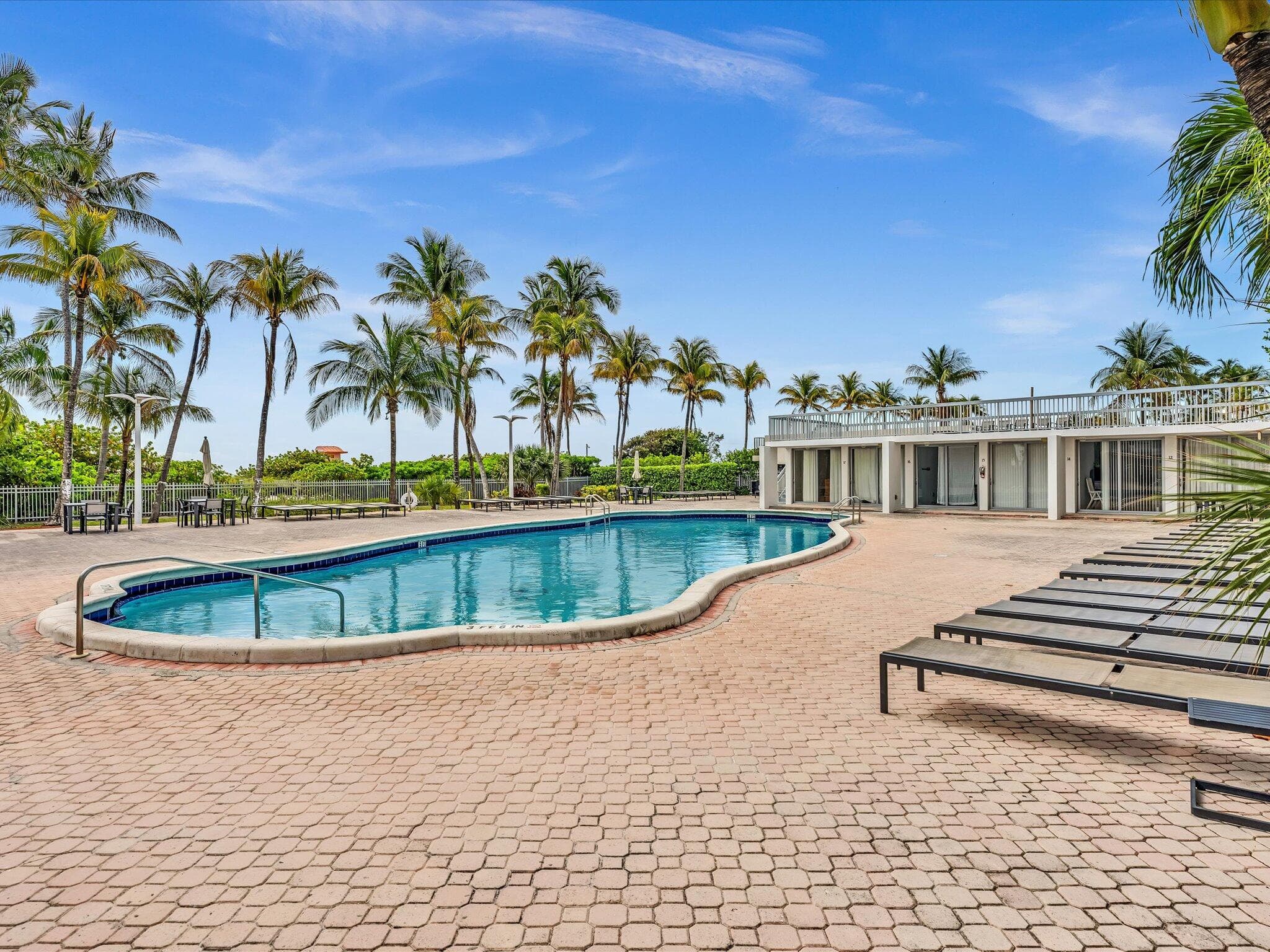 2655 Collins Avenue Unit 1710, Miami Beach, FL 33140 — photo 32 of 54