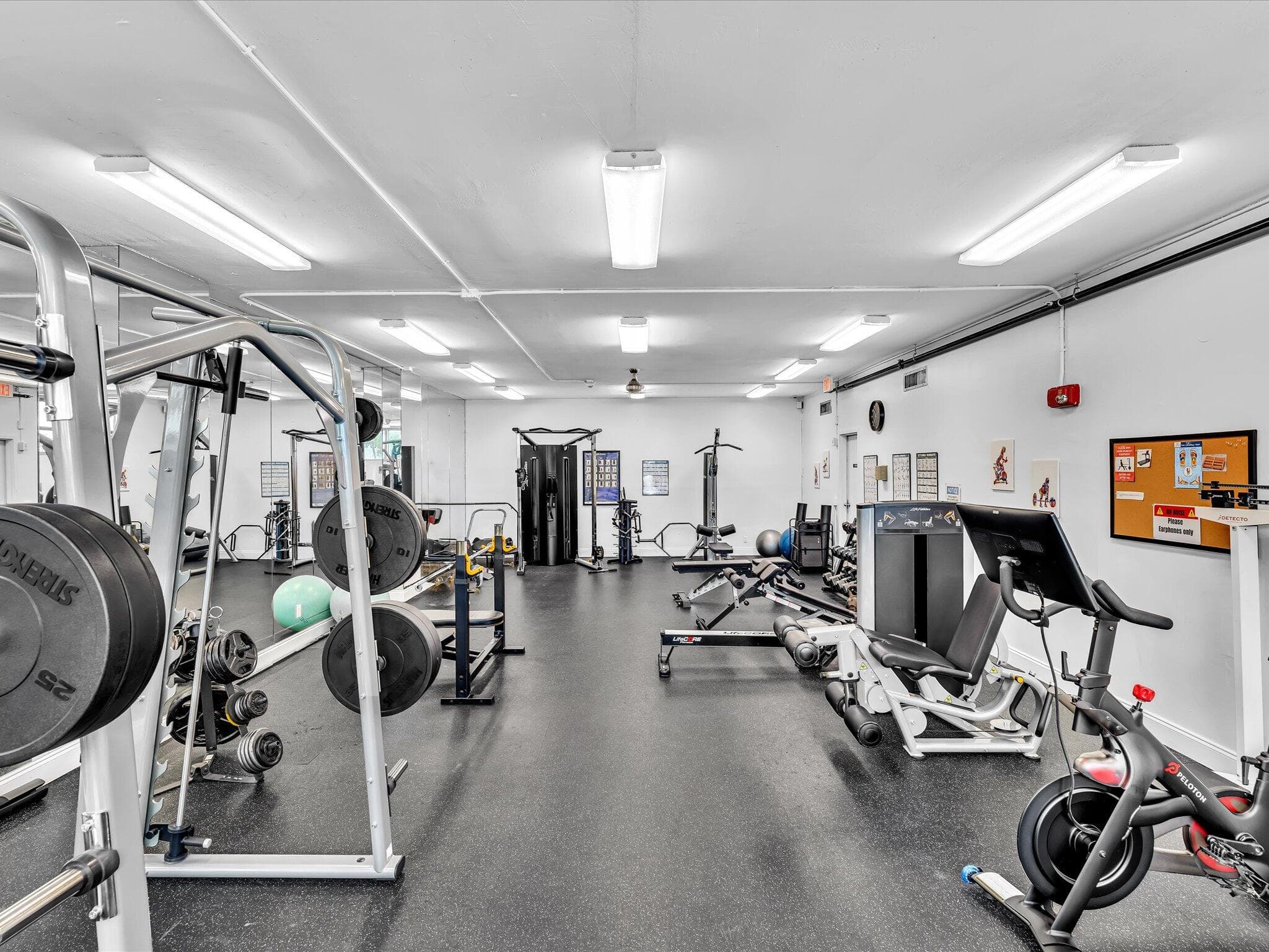 2655 Collins Avenue Unit 1710, Miami Beach, FL 33140 — photo 33 of 54