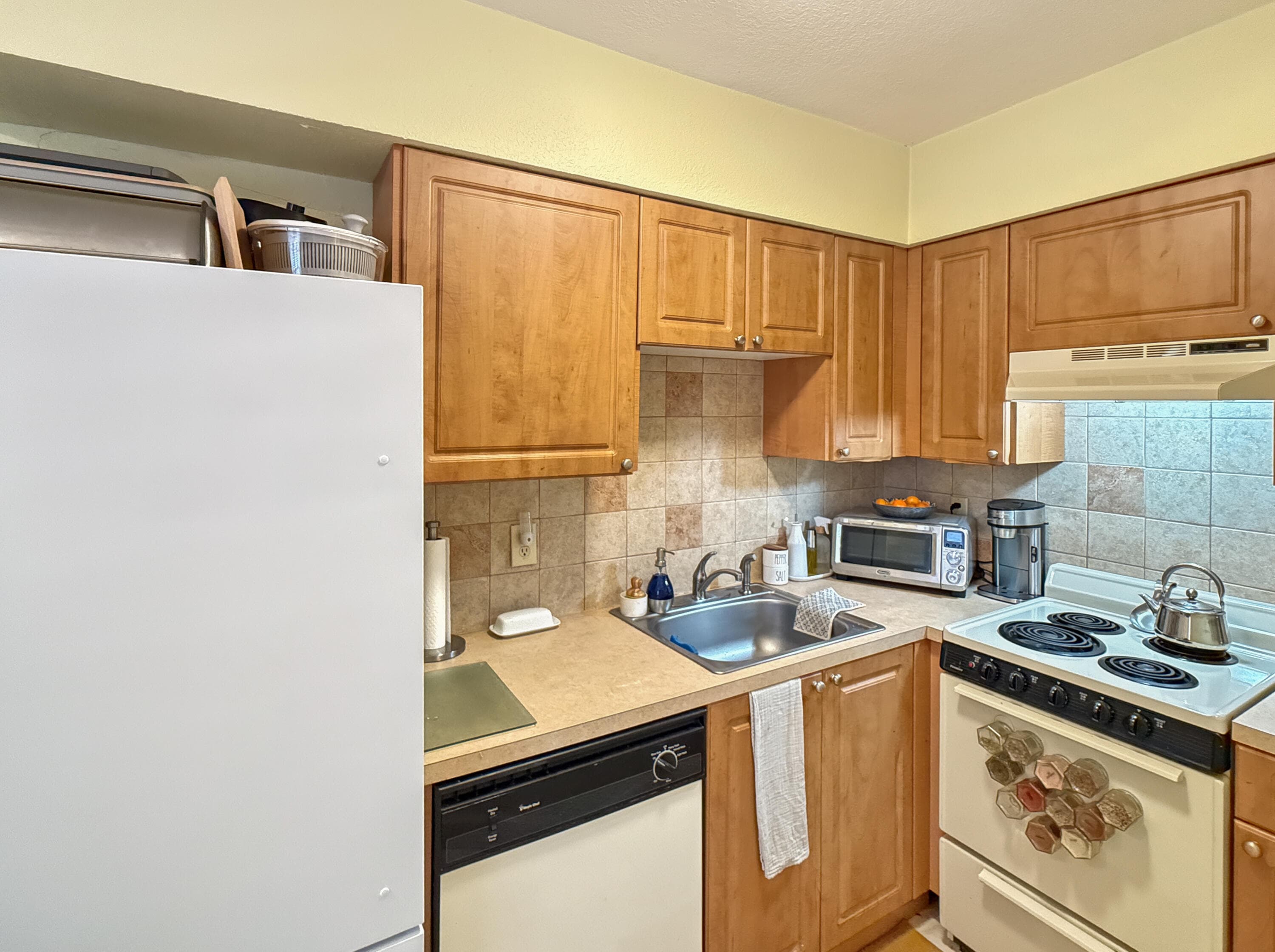 2607 NE 8th Avenue #25, Wilton Manors, FL 33334 — photo 2 of 10