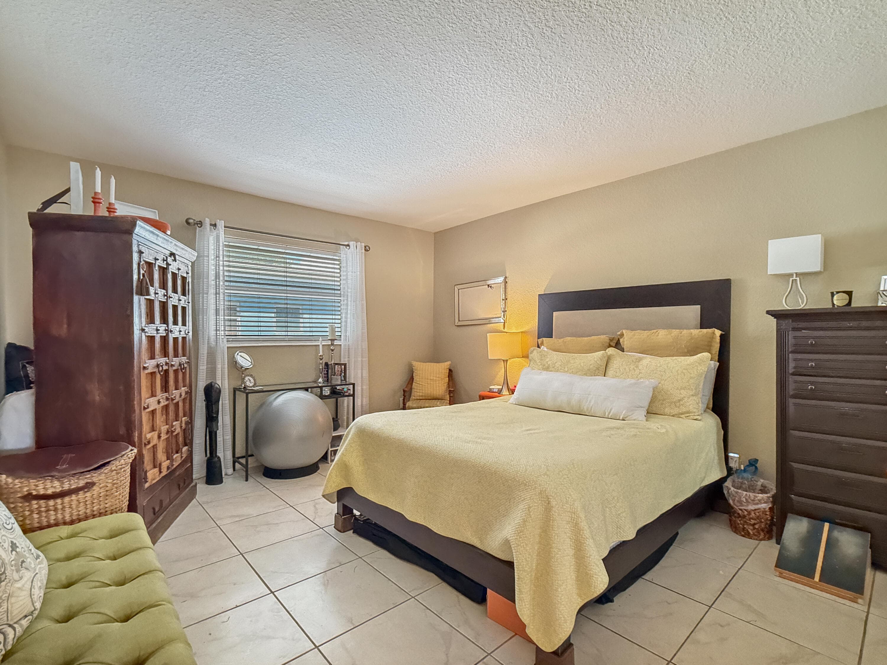 2607 NE 8th Avenue #25, Wilton Manors, FL 33334 — photo 4 of 10