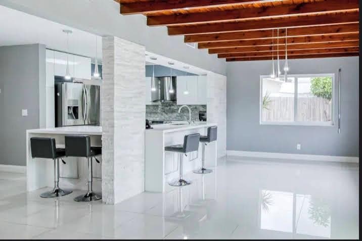 1905 N 45th Avenue, Hollywood, FL 33021 — photo 5 of 17