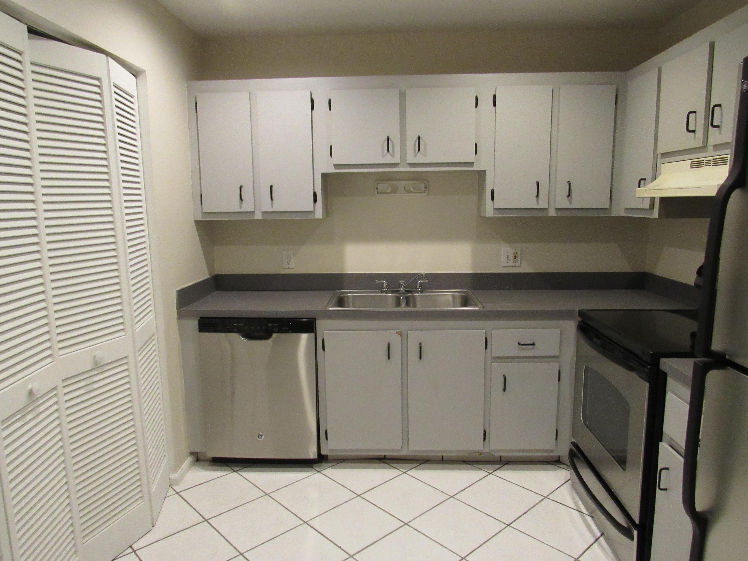 1065 Manor Drive, Palm Springs, FL 33461 — photo 6 of 19