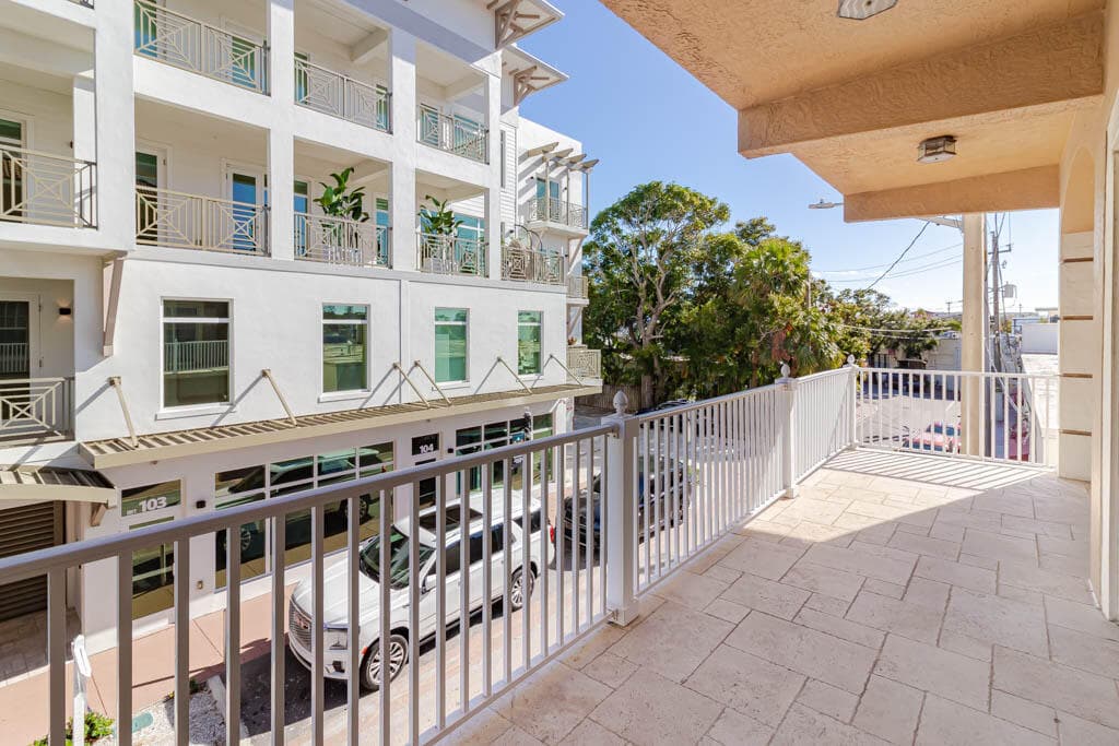 47 SW Osceola Street 206, Stuart, FL 34994 — photo 2 of 50