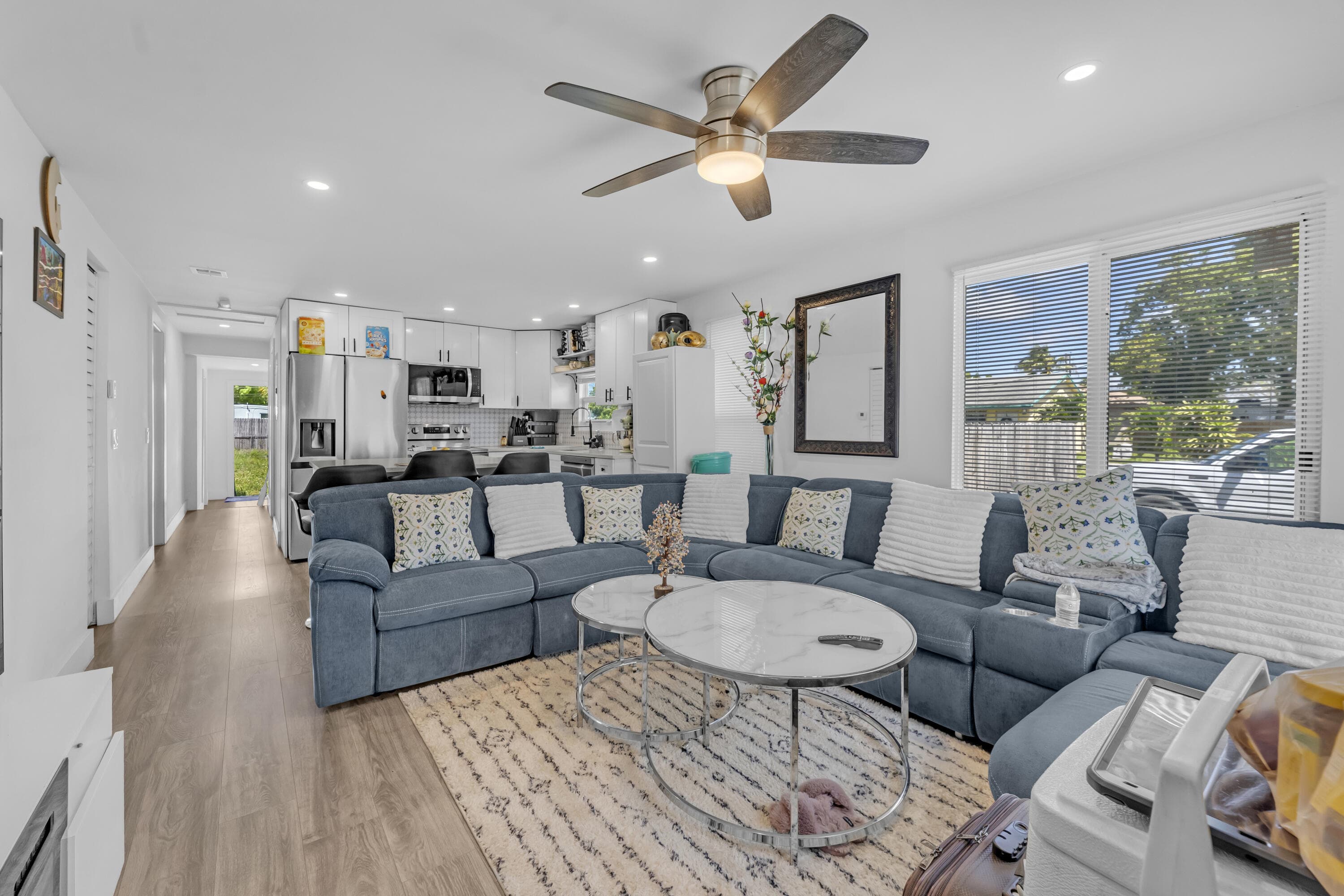 621 NW 15th Avenue, Pompano Beach, FL 33069 — photo 1 of 22