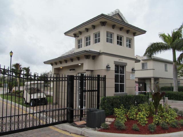 2030 Nassau Drive, West Palm Beach, FL 33404 — photo 26 of 28