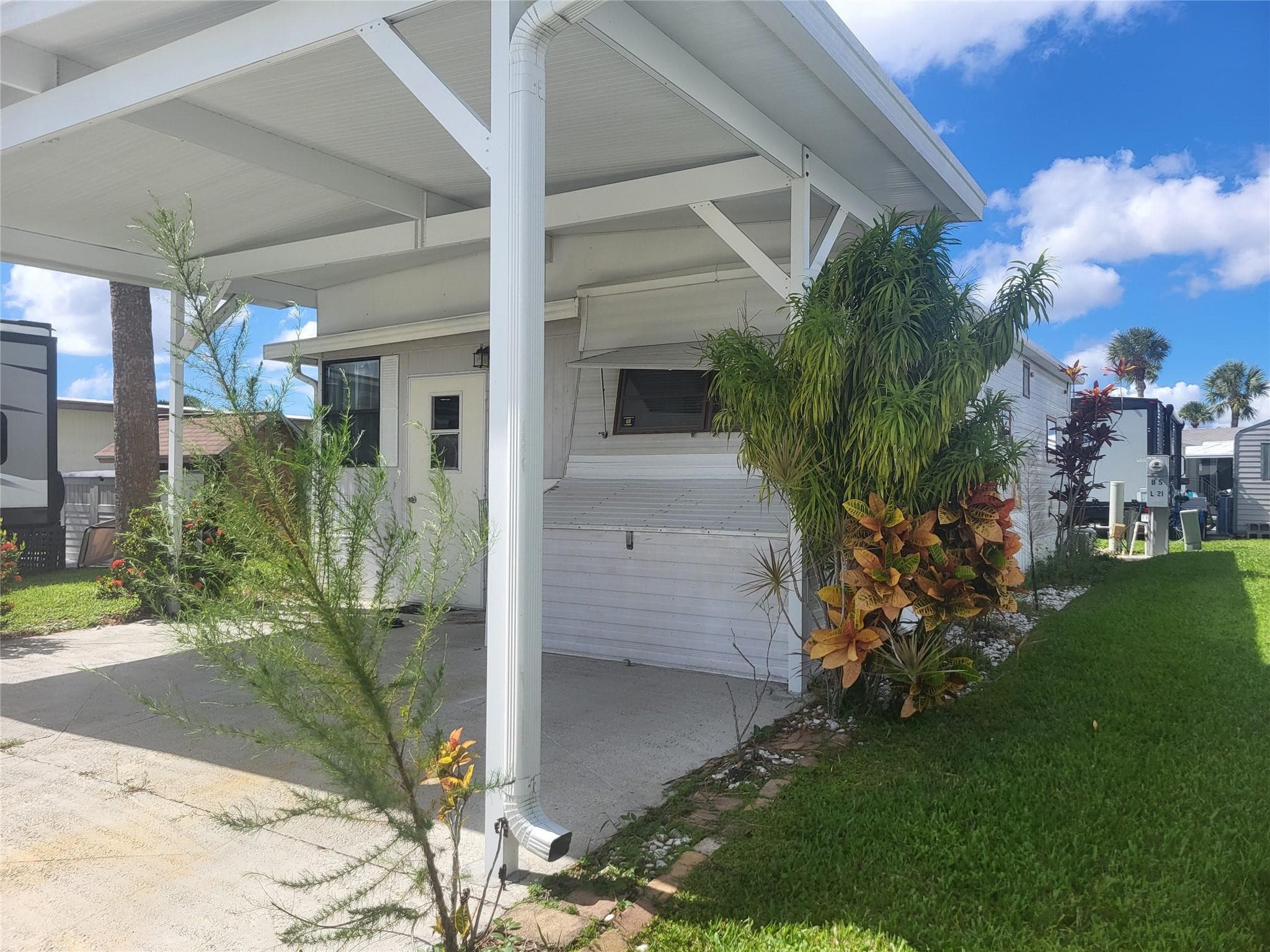 6502 SE 54th Lane, Okeechobee, FL 34974 — photo 1 of 18