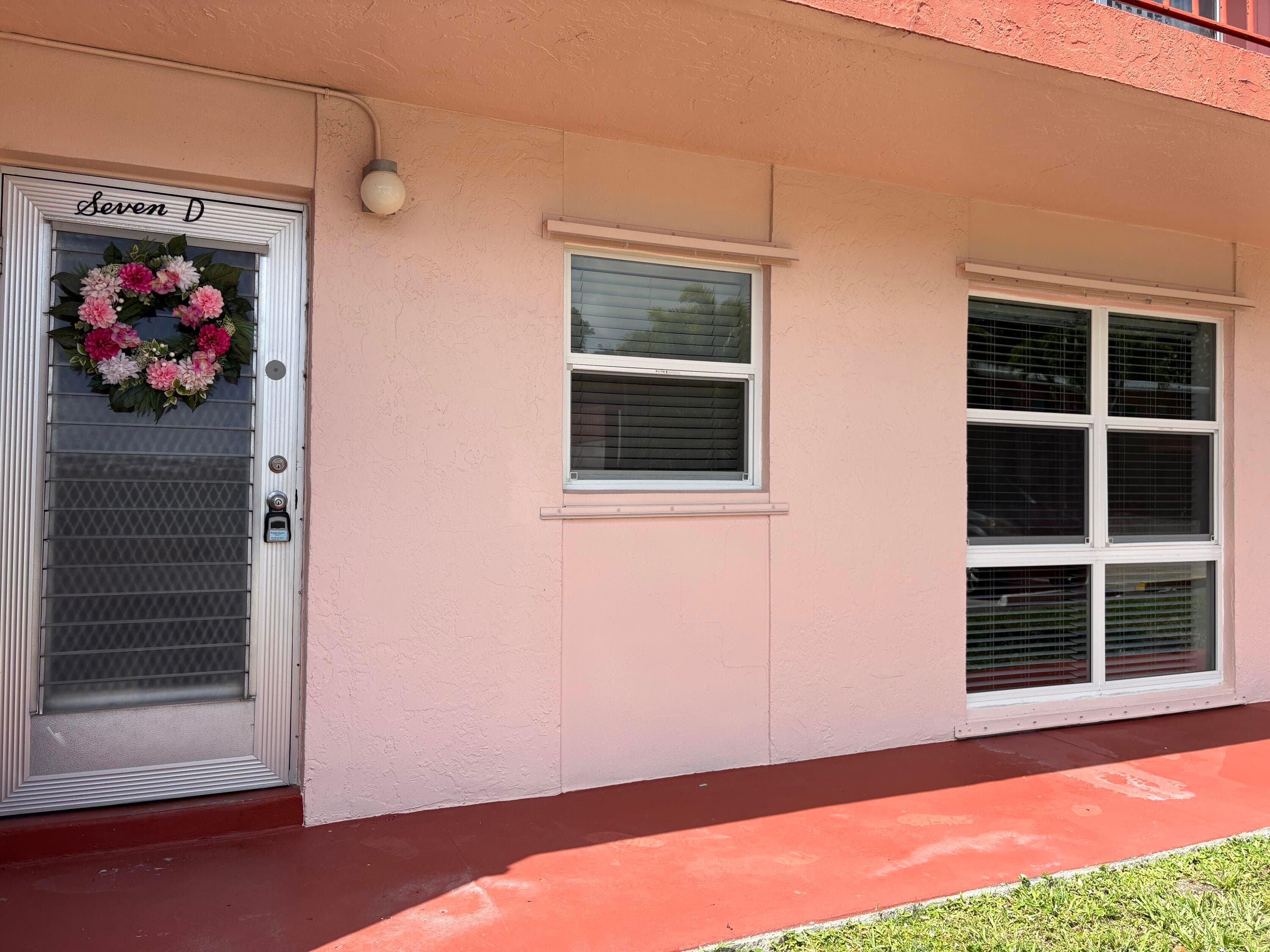 7 Golfs Edge D, West Palm Beach, FL 33417 — photo 1 of 30
