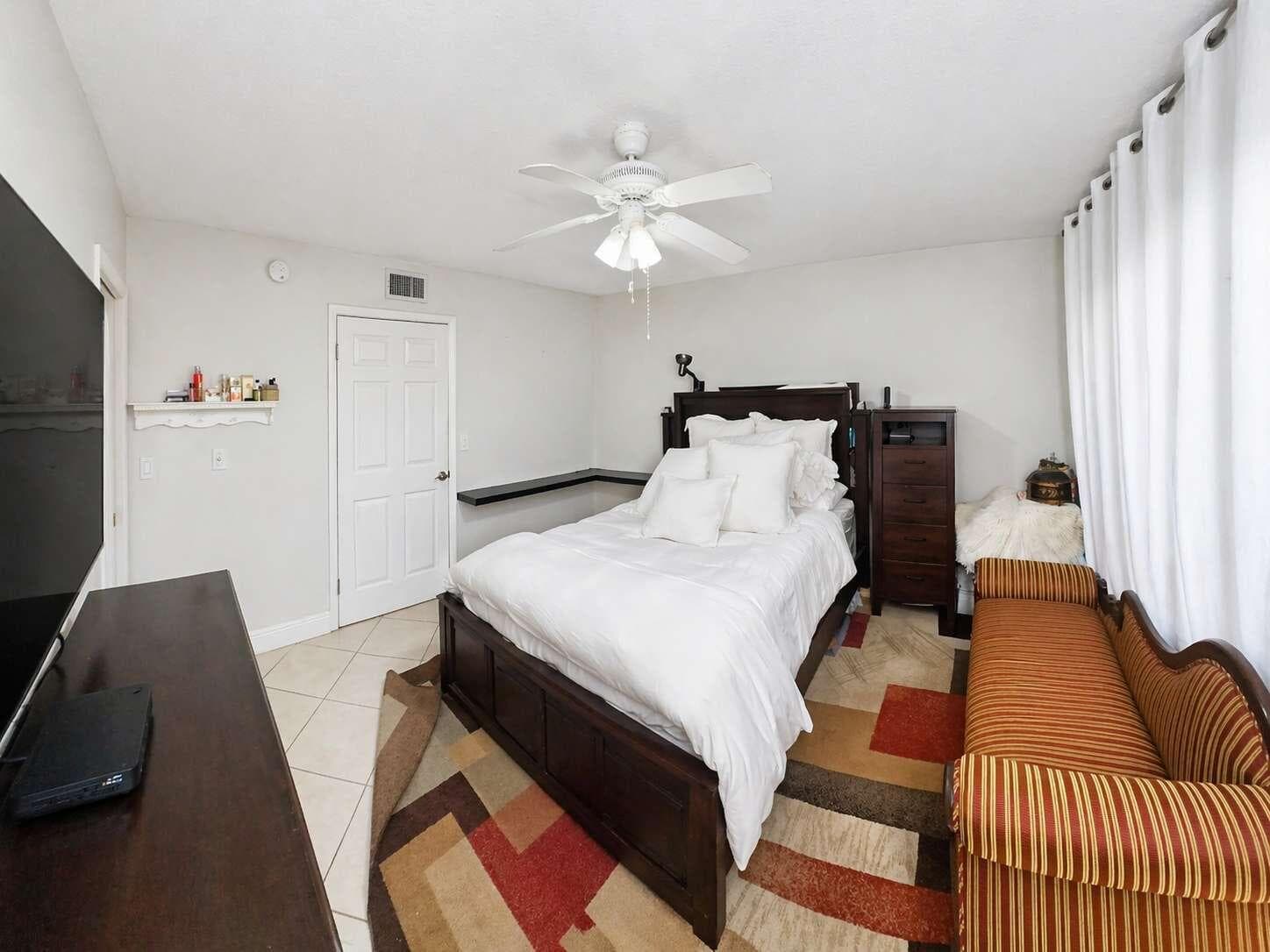 5160 Las Verdes Circle 103, Delray Beach, FL 33484 — photo 4 of 15