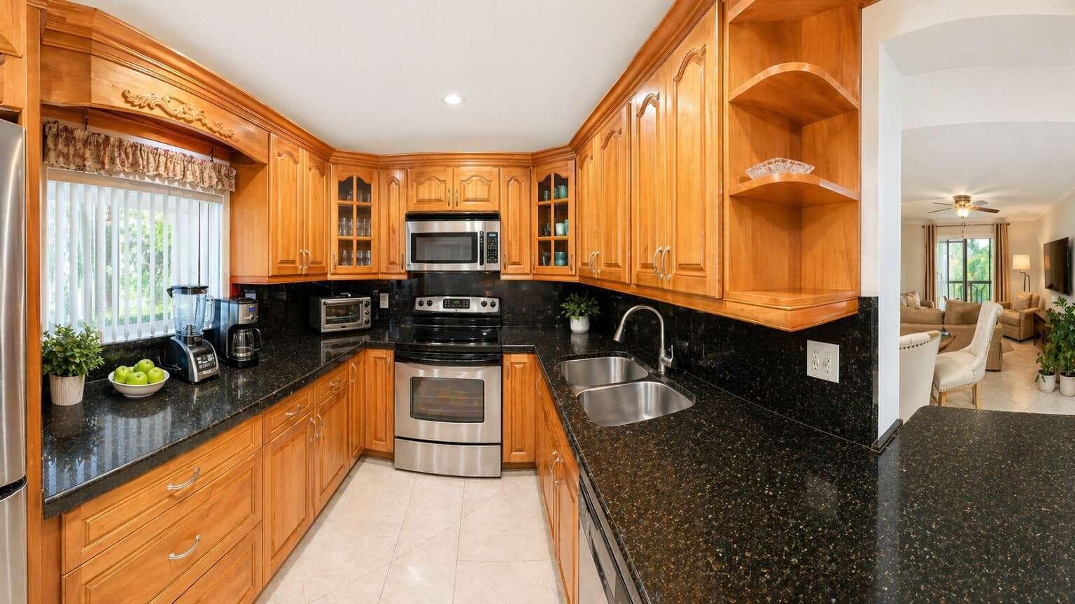 5160 Las Verdes Circle 103, Delray Beach, FL 33484 — photo 8 of 15