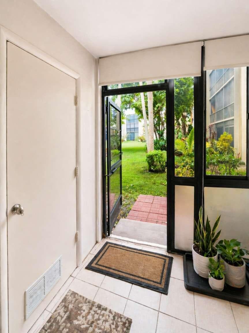 5160 Las Verdes Circle 103, Delray Beach, FL 33484 — photo 10 of 15