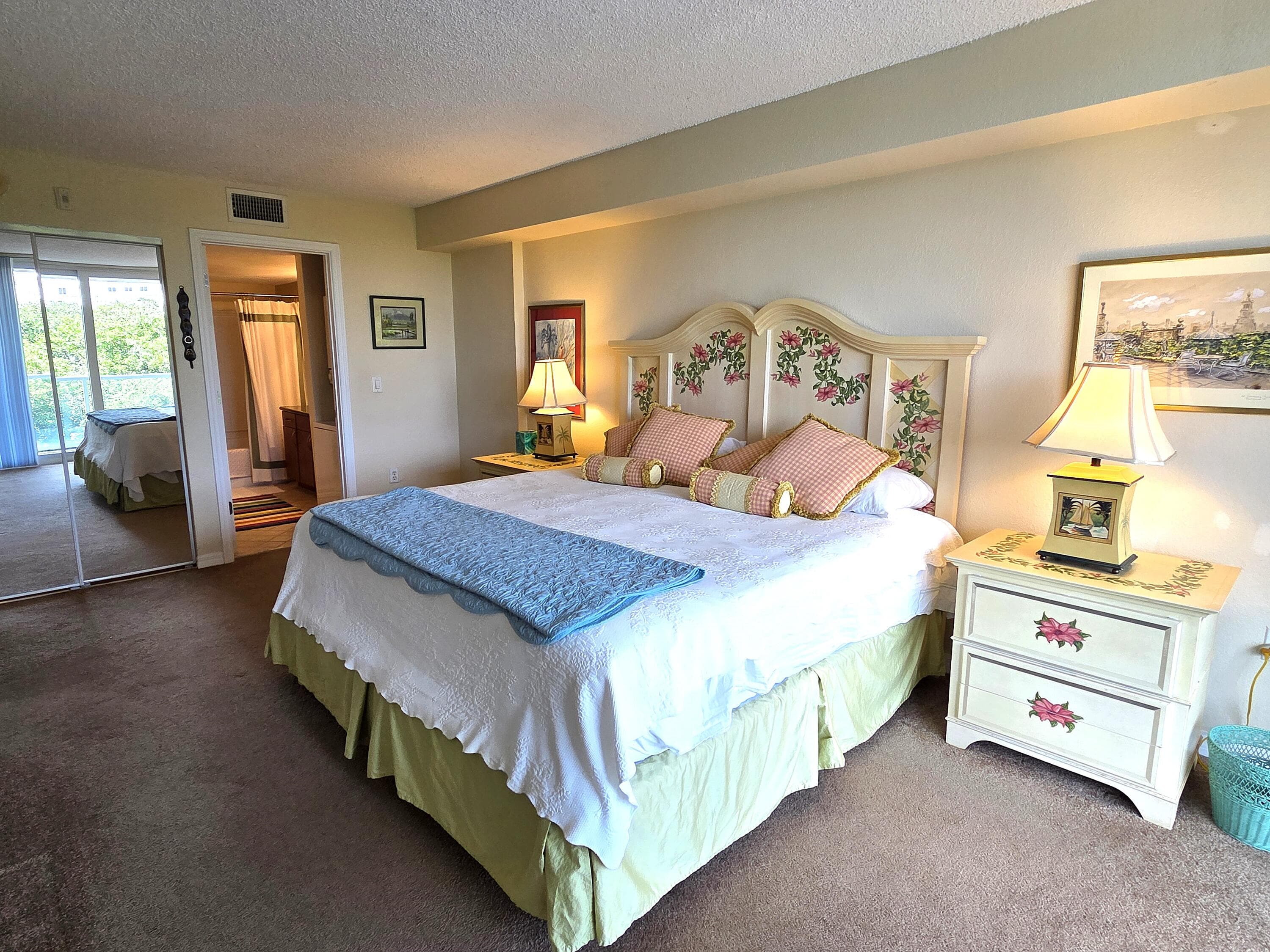 2560 S Ocean Boulevard 416, Palm Beach, FL 33480 — photo 15 of 37