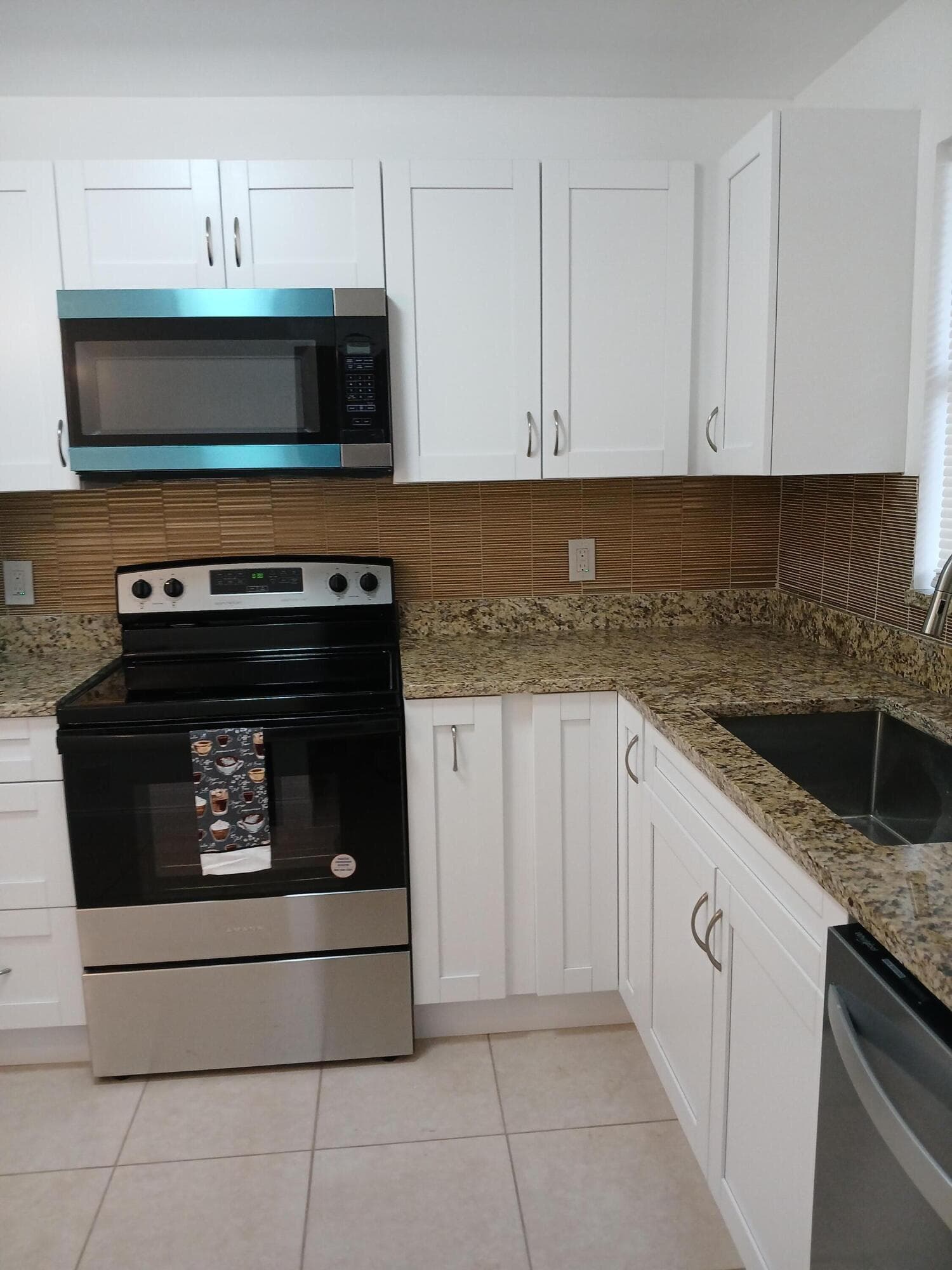 4760 Lucerne Lakes Boulevard W 405, Lake Worth, FL 33467 — photo 4 of 22