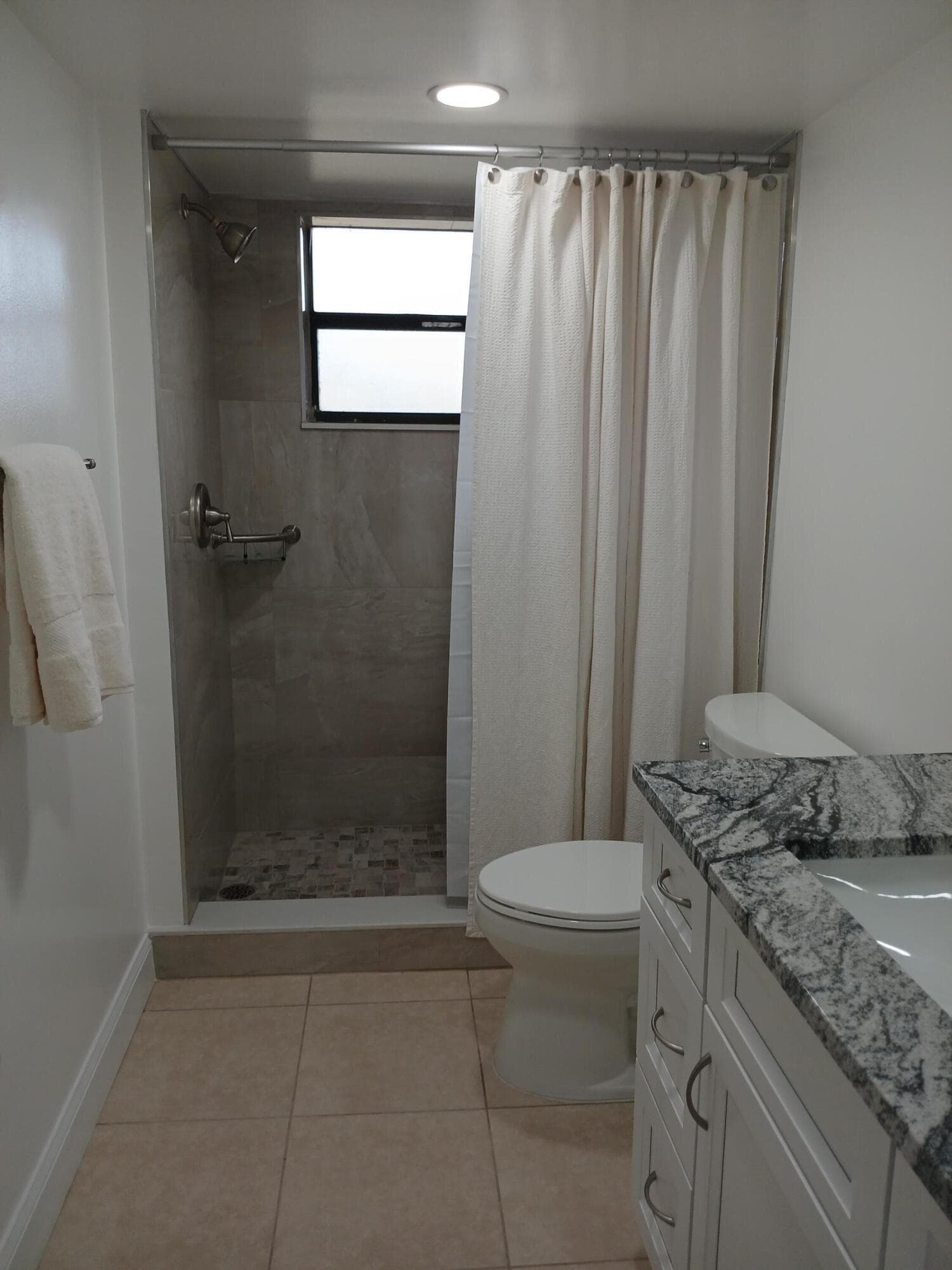 4760 Lucerne Lakes Boulevard W 405, Lake Worth, FL 33467 — photo 7 of 22