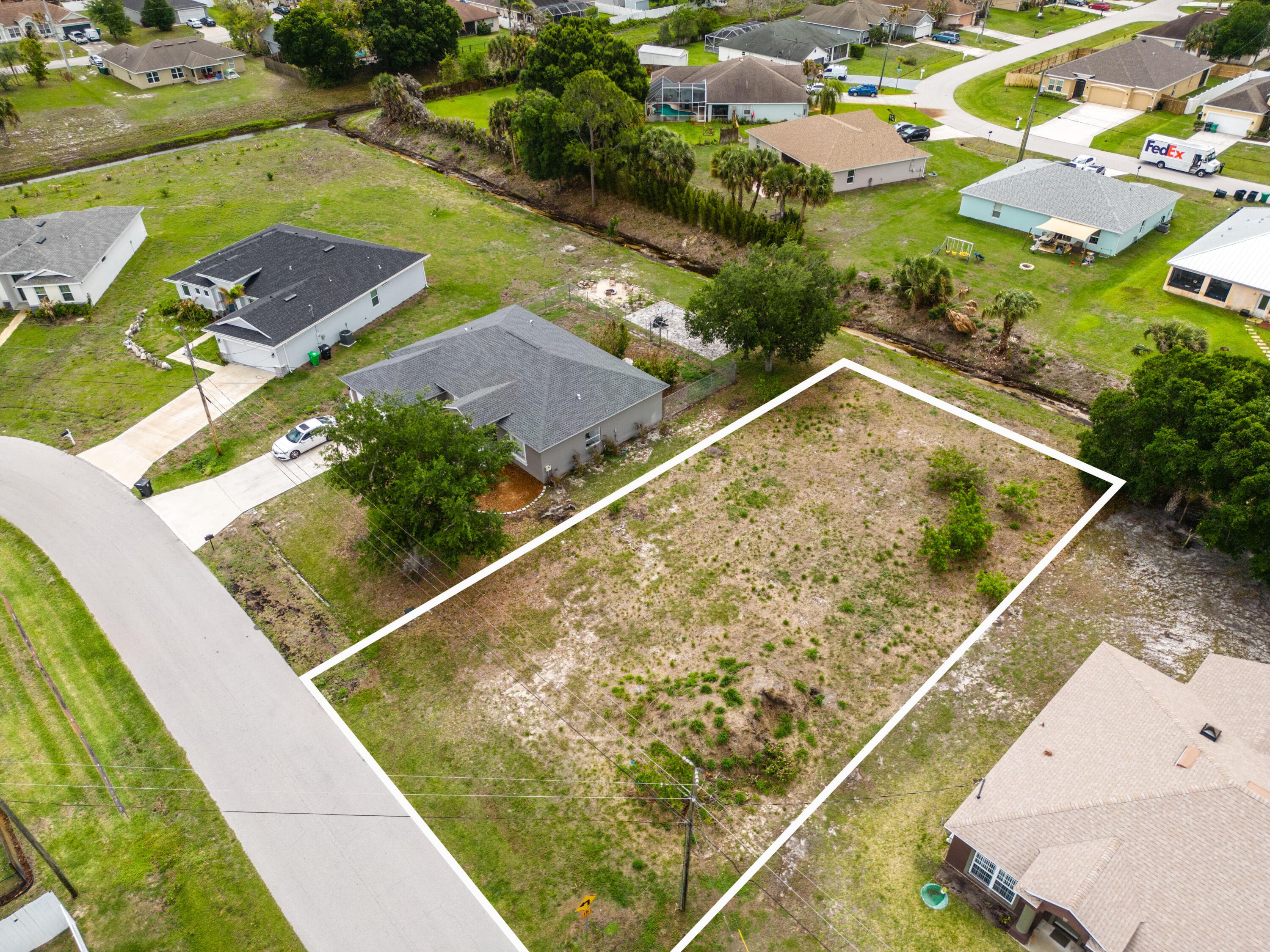 1110 SW Hunnicut Avenue, Port St. Lucie, FL 34953 — photo 4 of 9